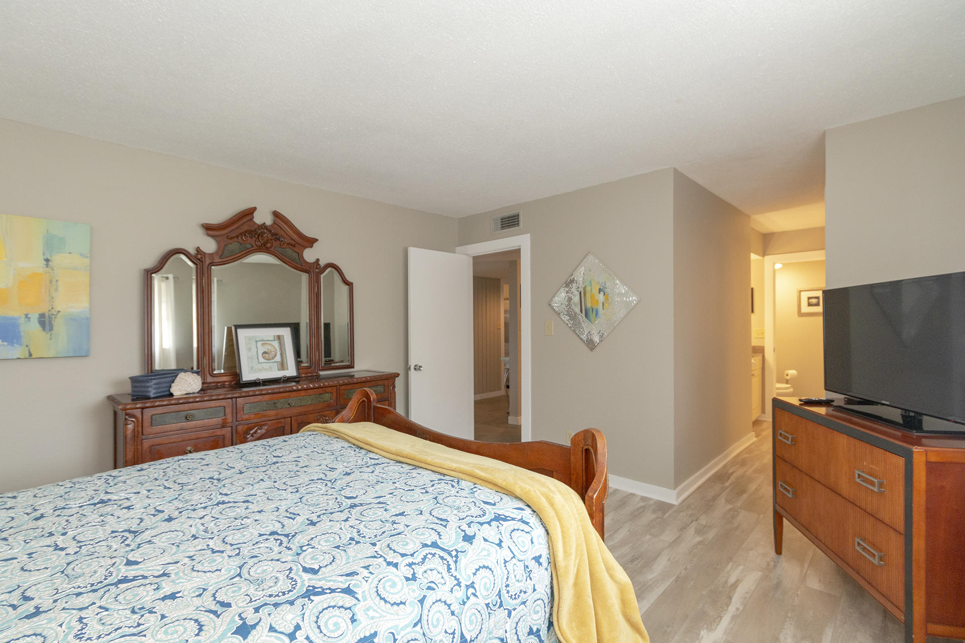 SEASCAPE CONDO GARDEN VILLA - Residential