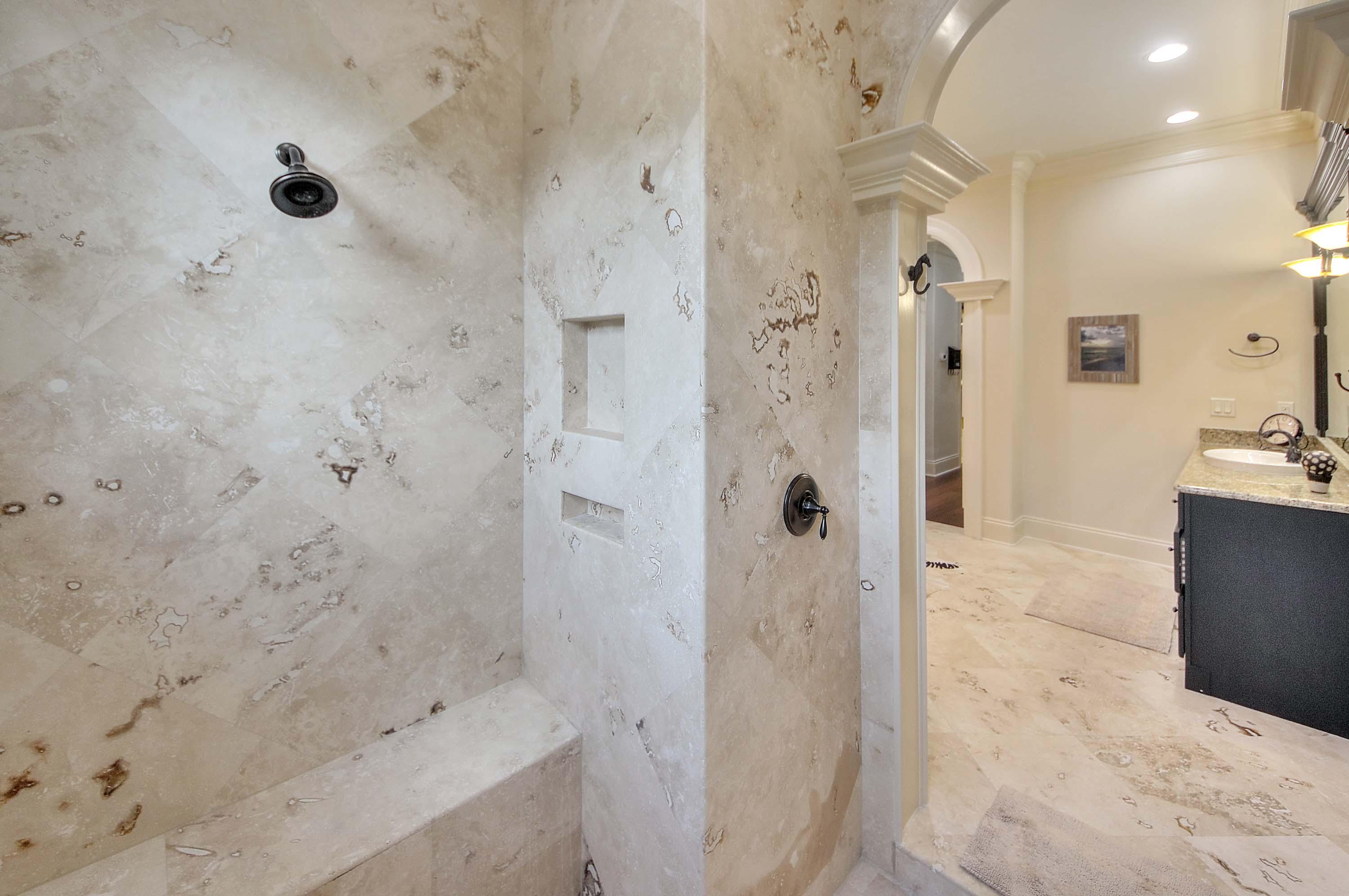 BURNT PINE - Residential