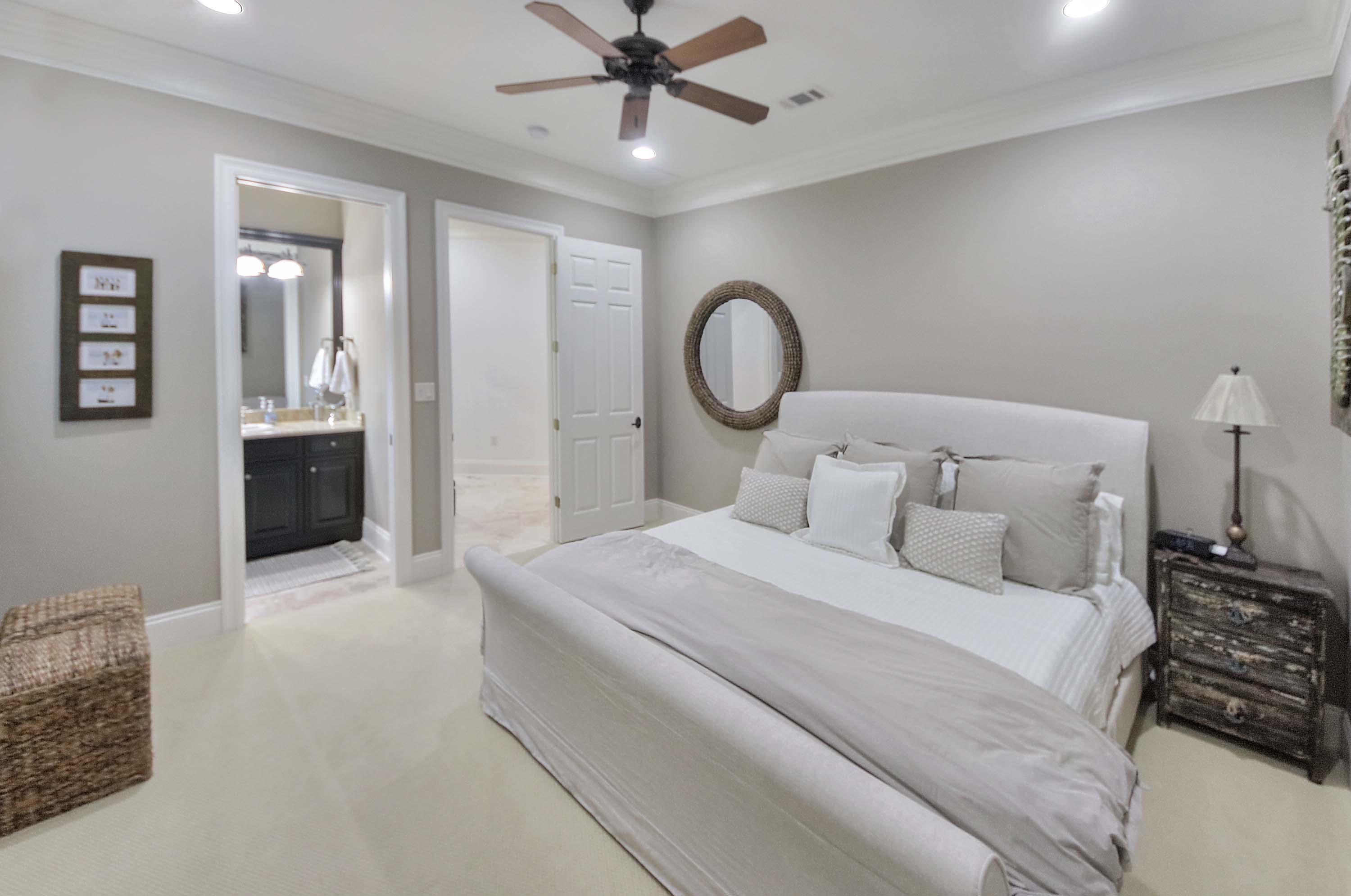 BURNT PINE - Residential