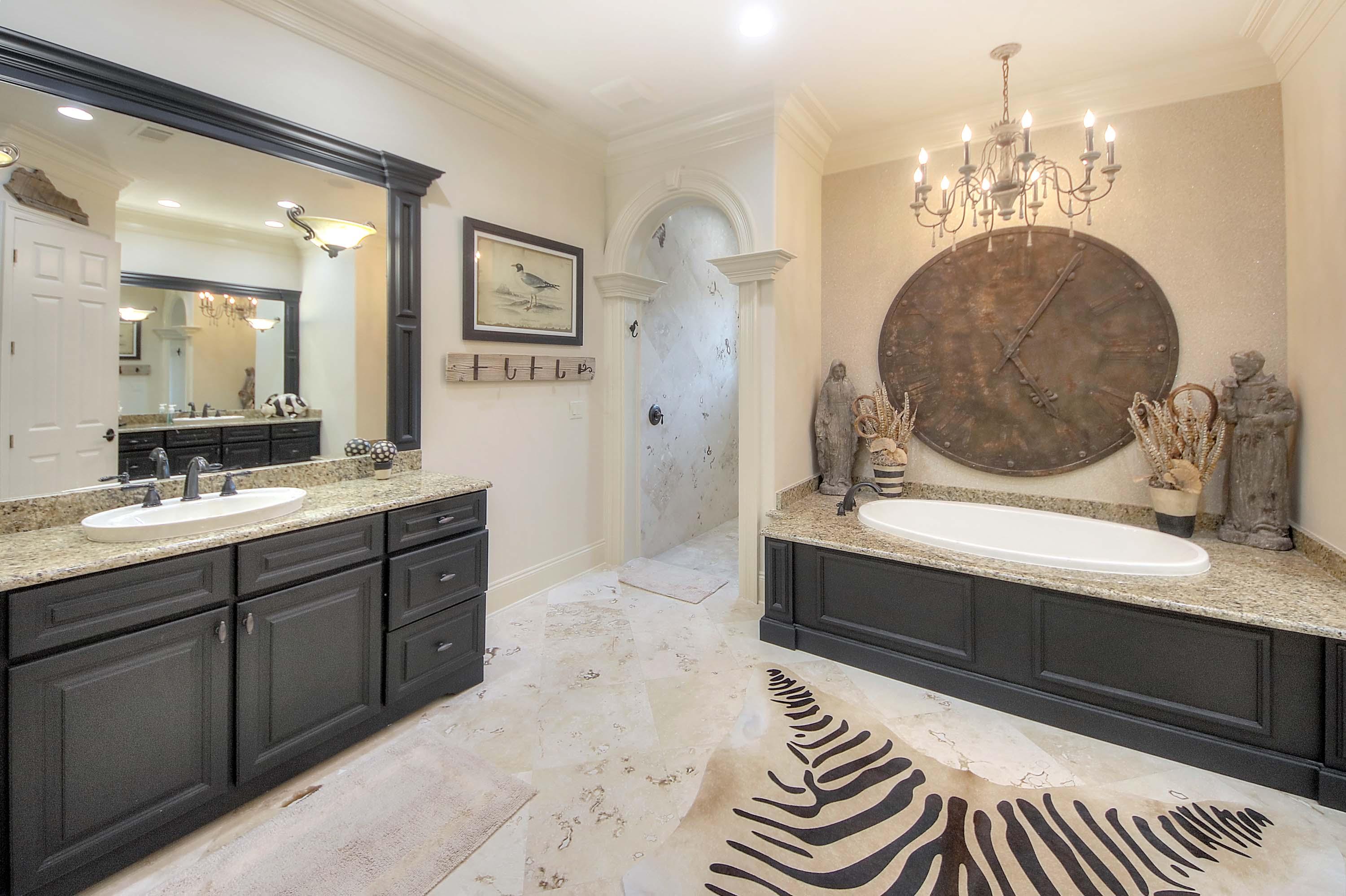 BURNT PINE - Residential