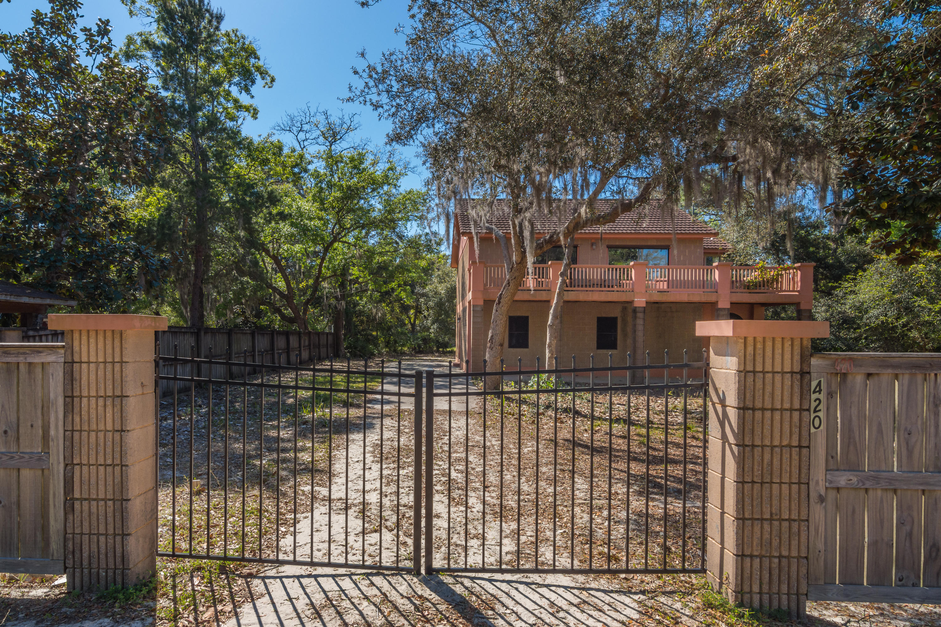 TURQUOISE BEACH 2ND ADDN - Residential