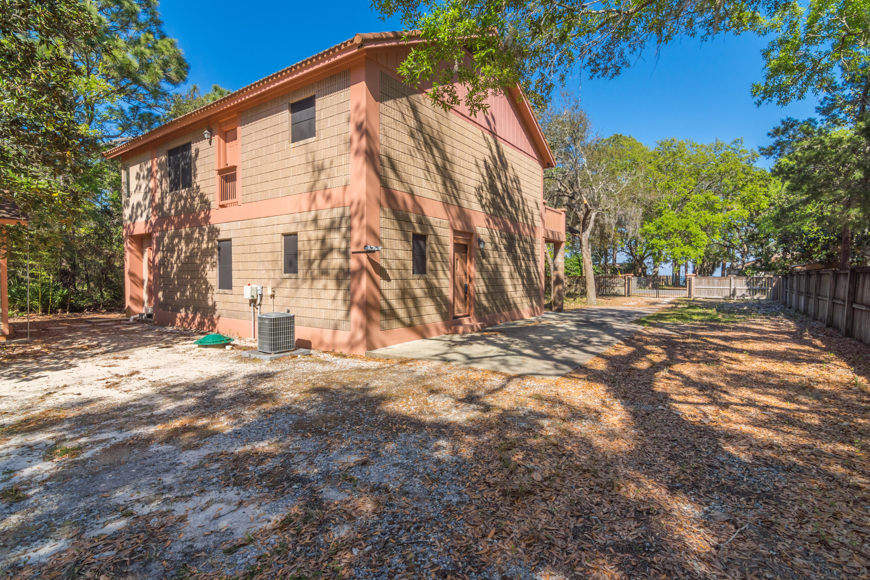 TURQUOISE BEACH 2ND ADDN - Residential