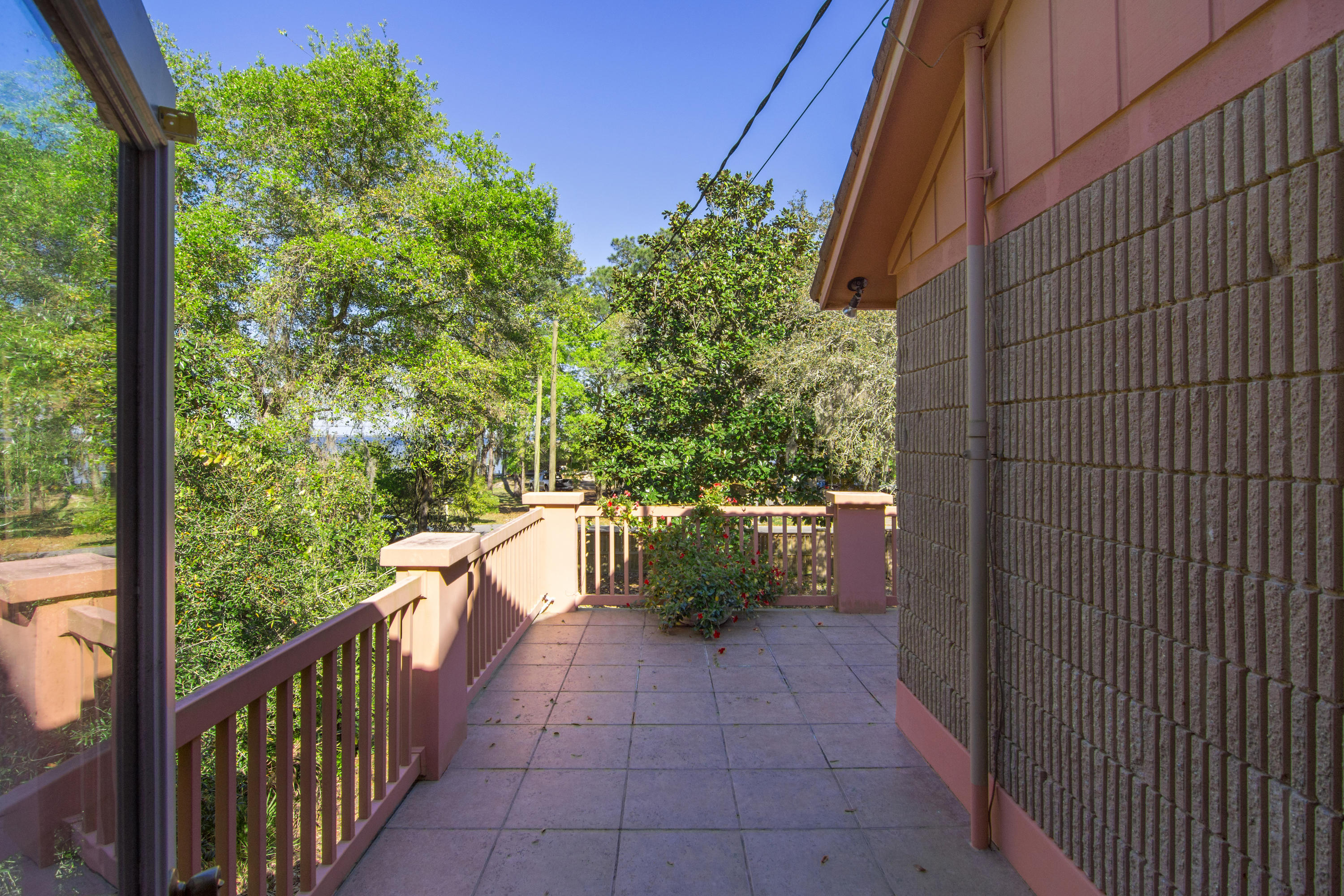 TURQUOISE BEACH 2ND ADDN - Residential