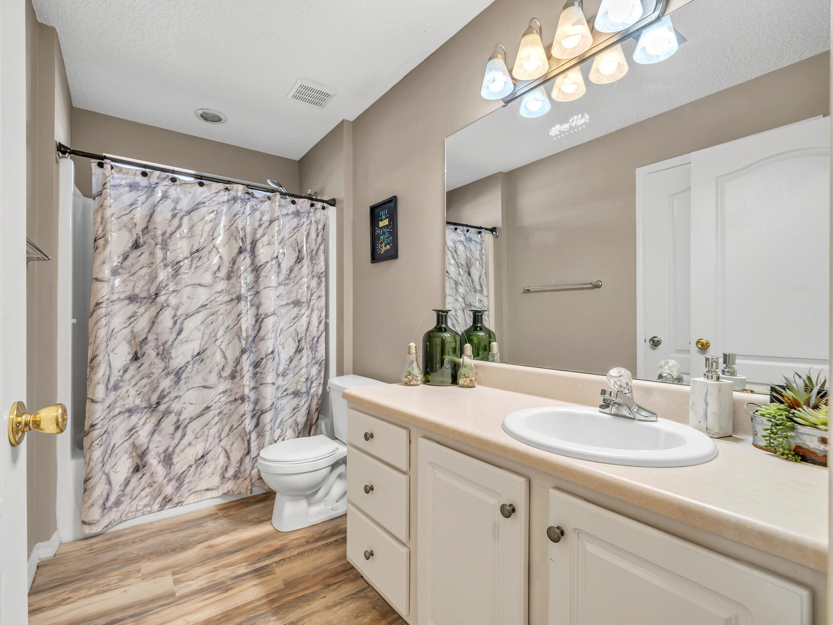 HOMESTEAD MANOR S/D - Residential