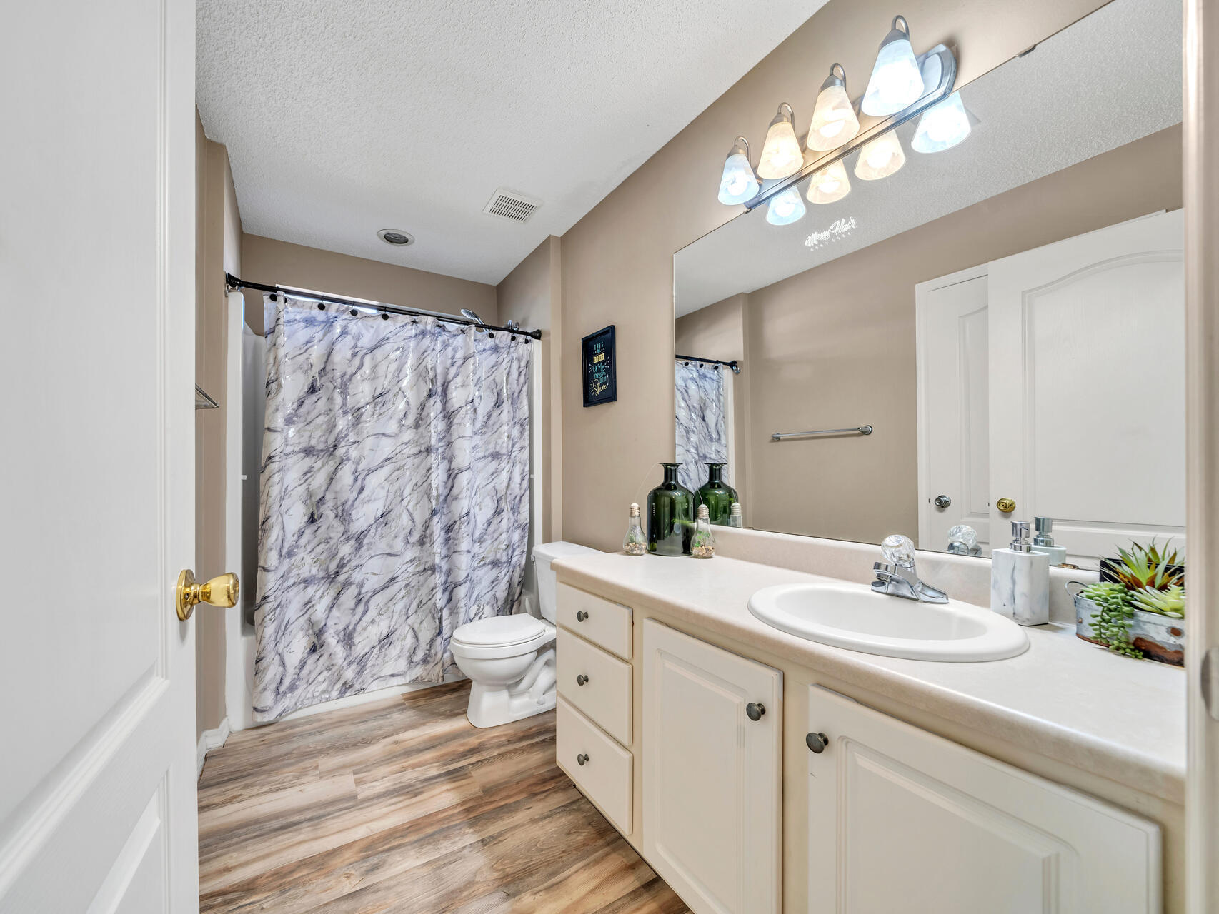 HOMESTEAD MANOR S/D - Residential