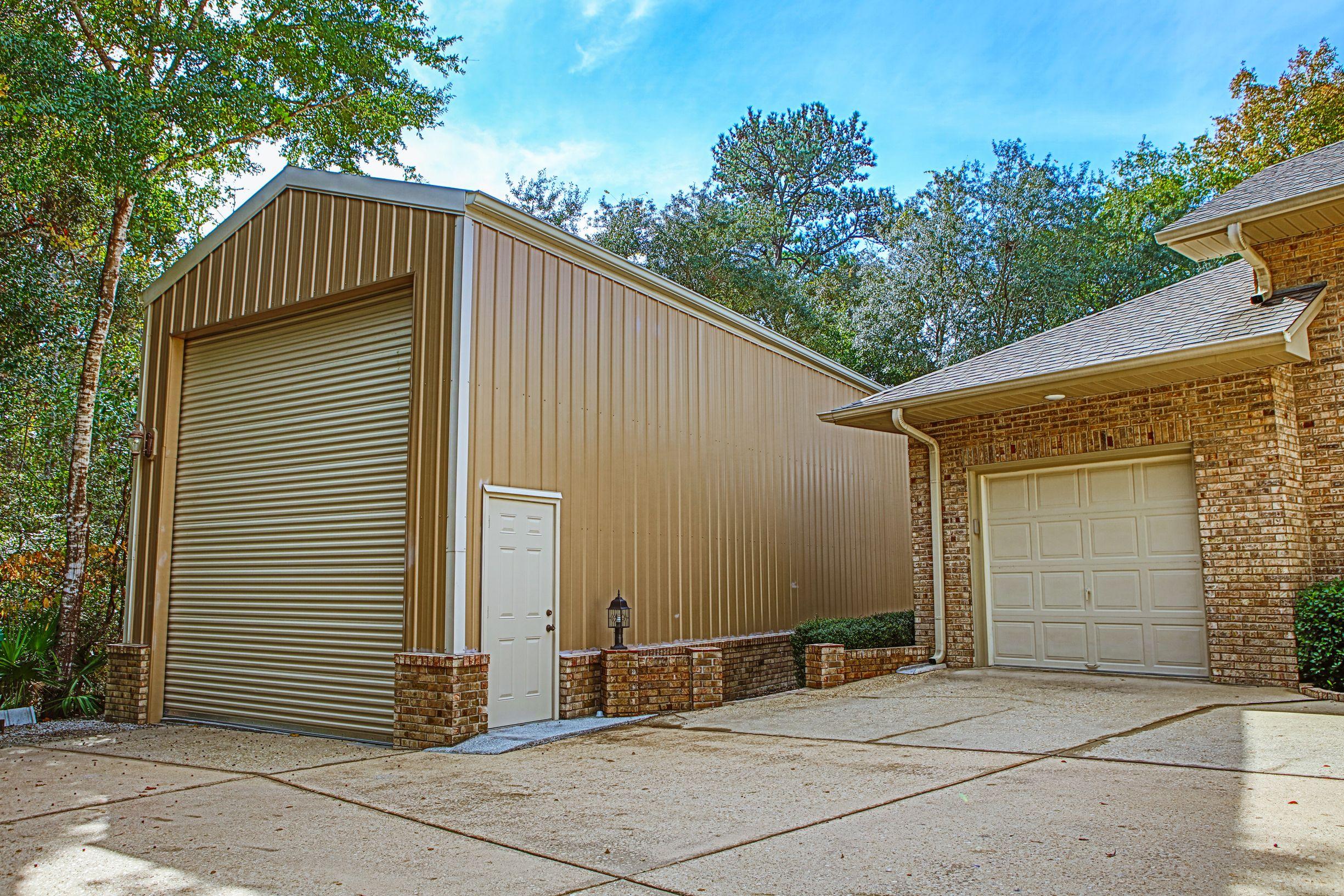 SHIRKS BAYOU - Residential