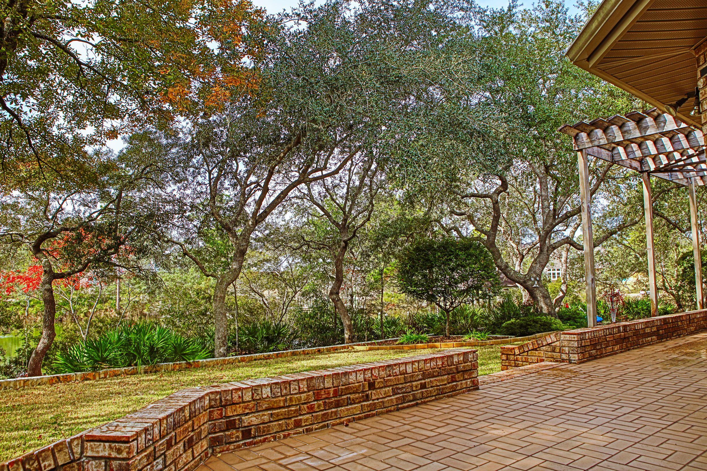 SHIRKS BAYOU - Residential