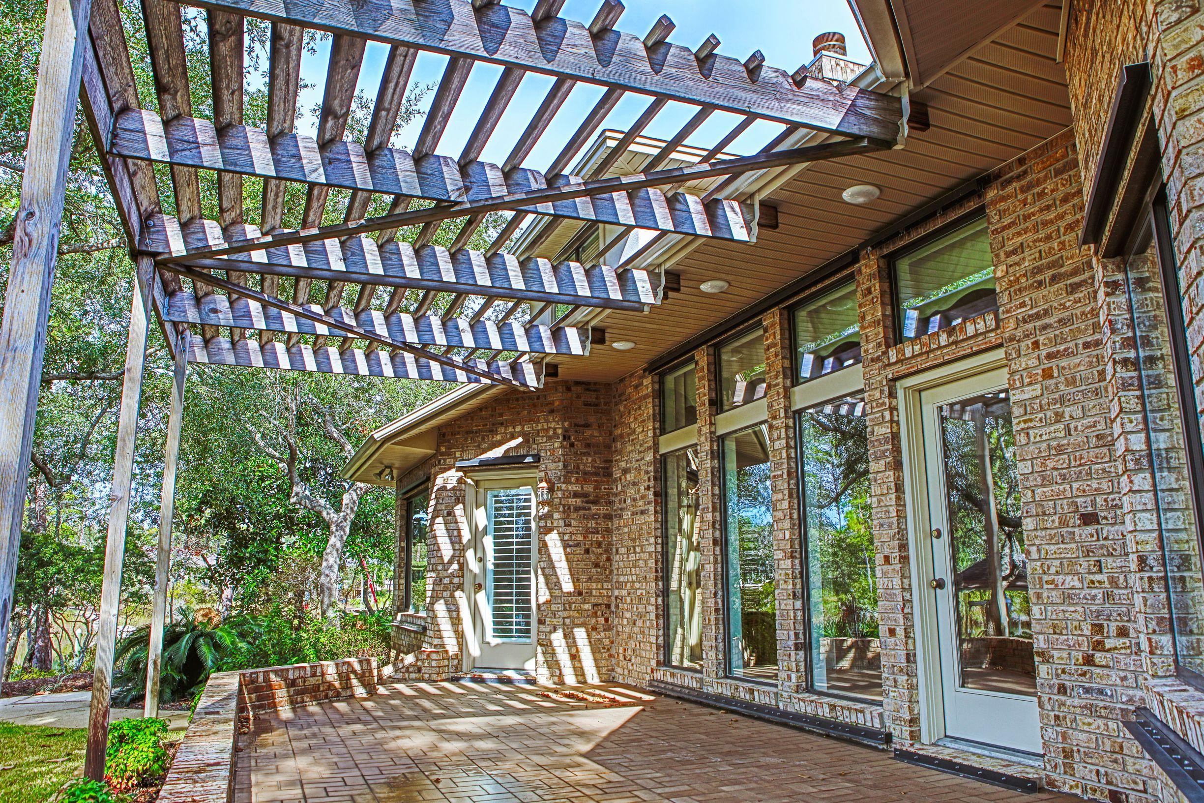 SHIRKS BAYOU - Residential