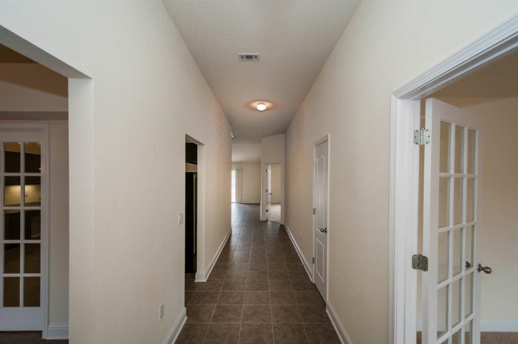 SILVER SPRINGS EST - Residential