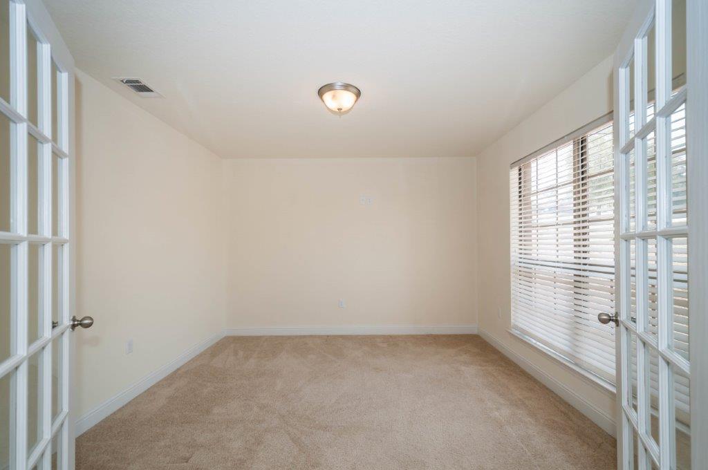 SILVER SPRINGS EST - Residential