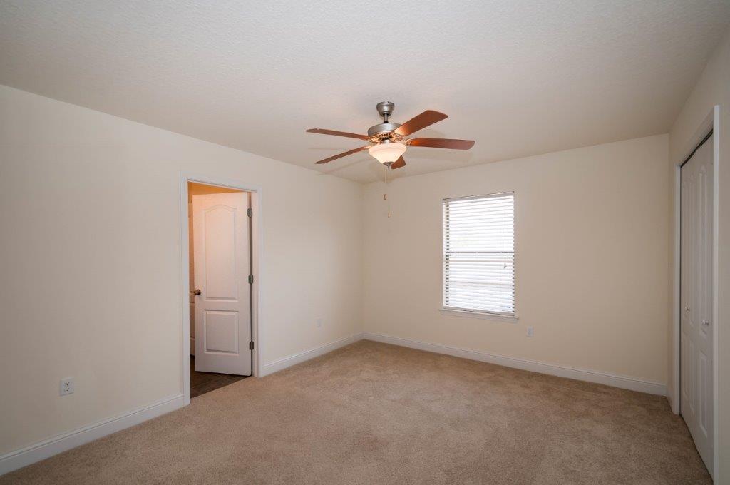 SILVER SPRINGS EST - Residential