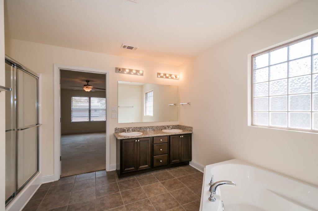 SILVER SPRINGS EST - Residential