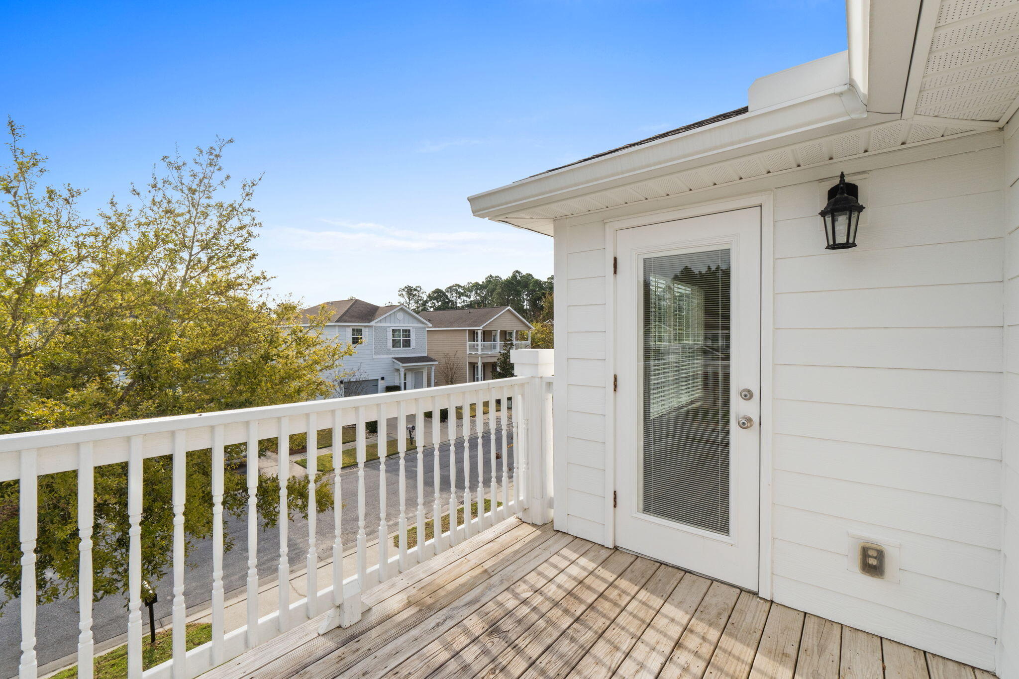 MOSAIC OAKS - Residential