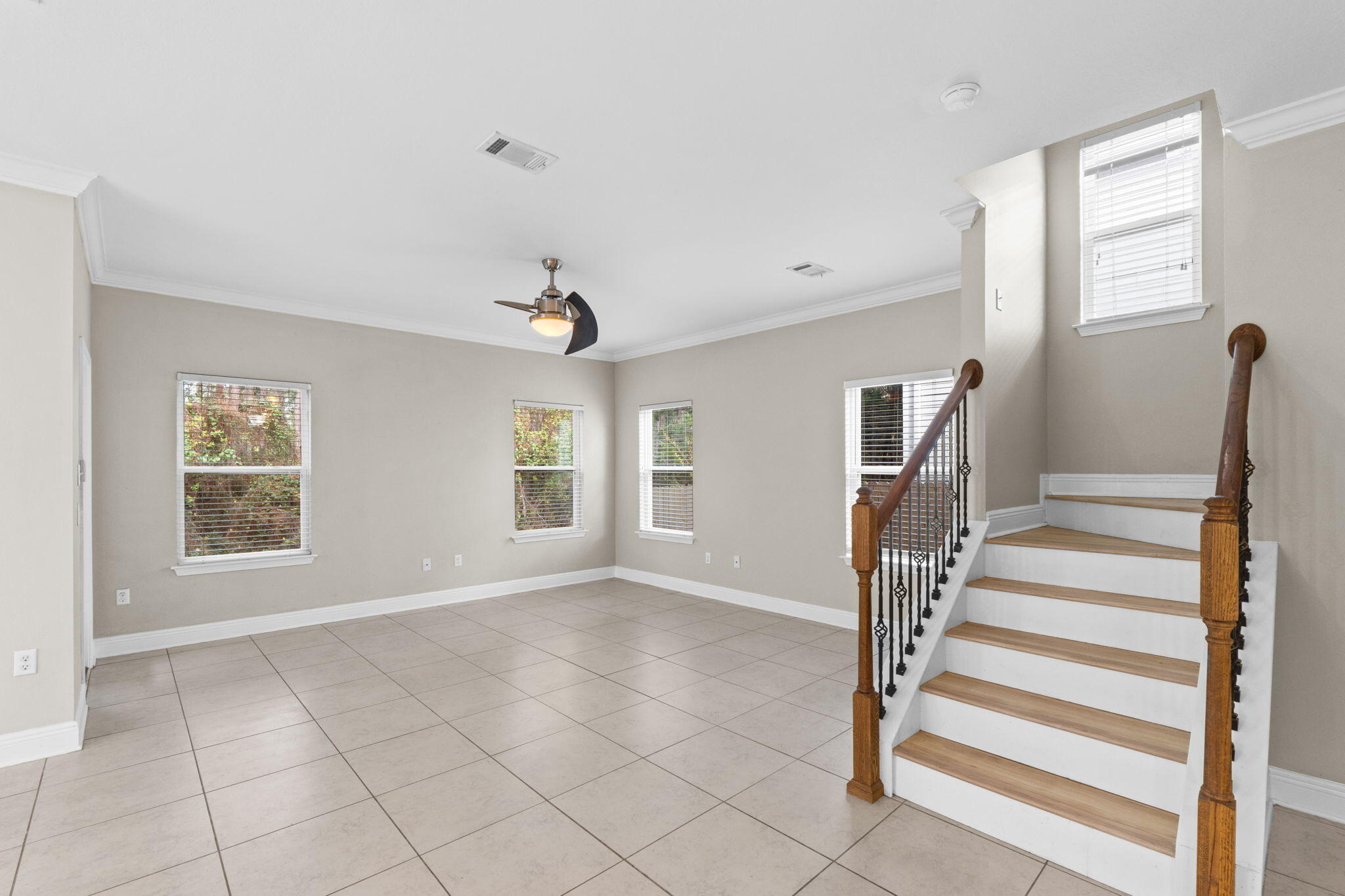 MOSAIC OAKS - Residential