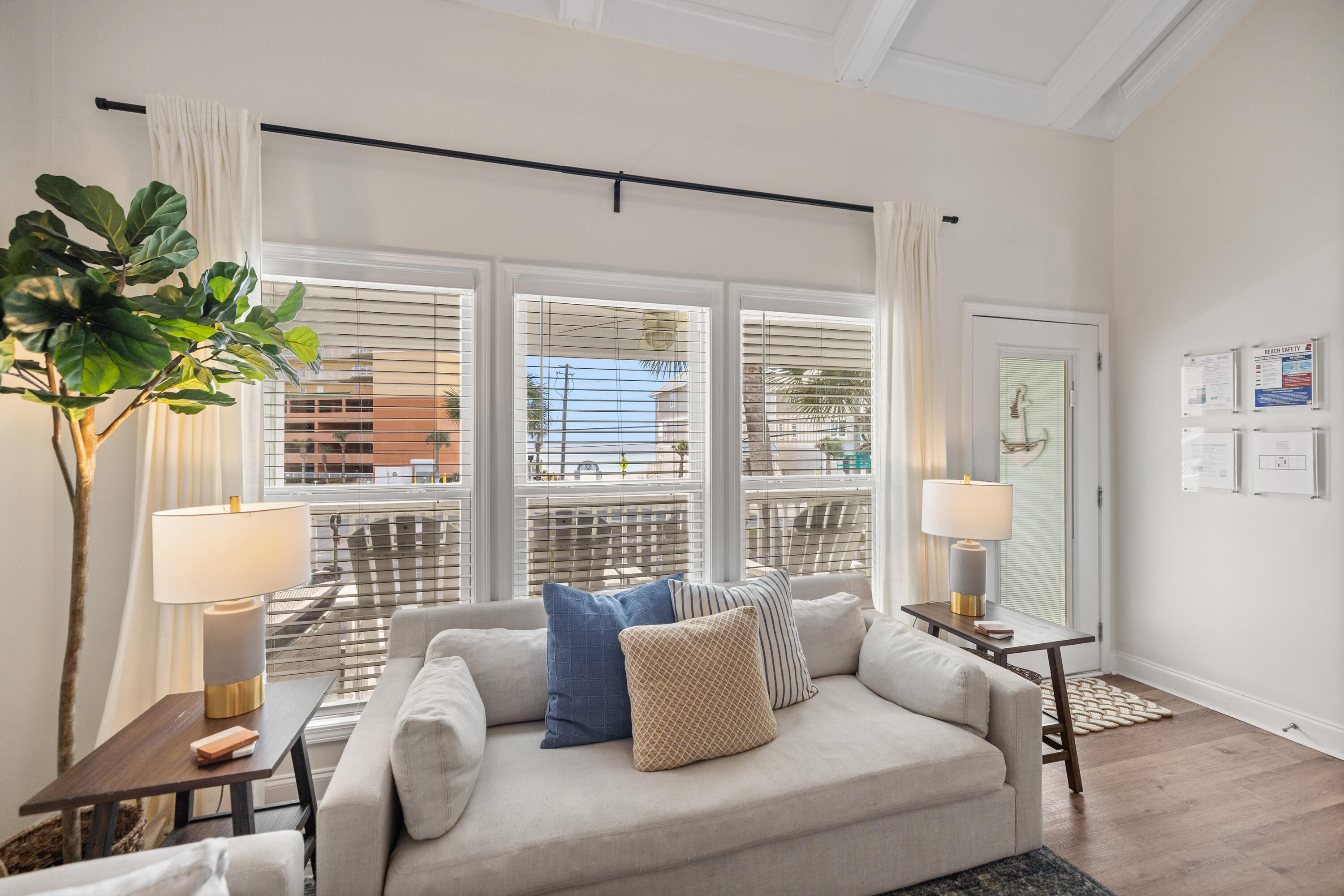 SOUTHWIND 1 CONDO - Residential