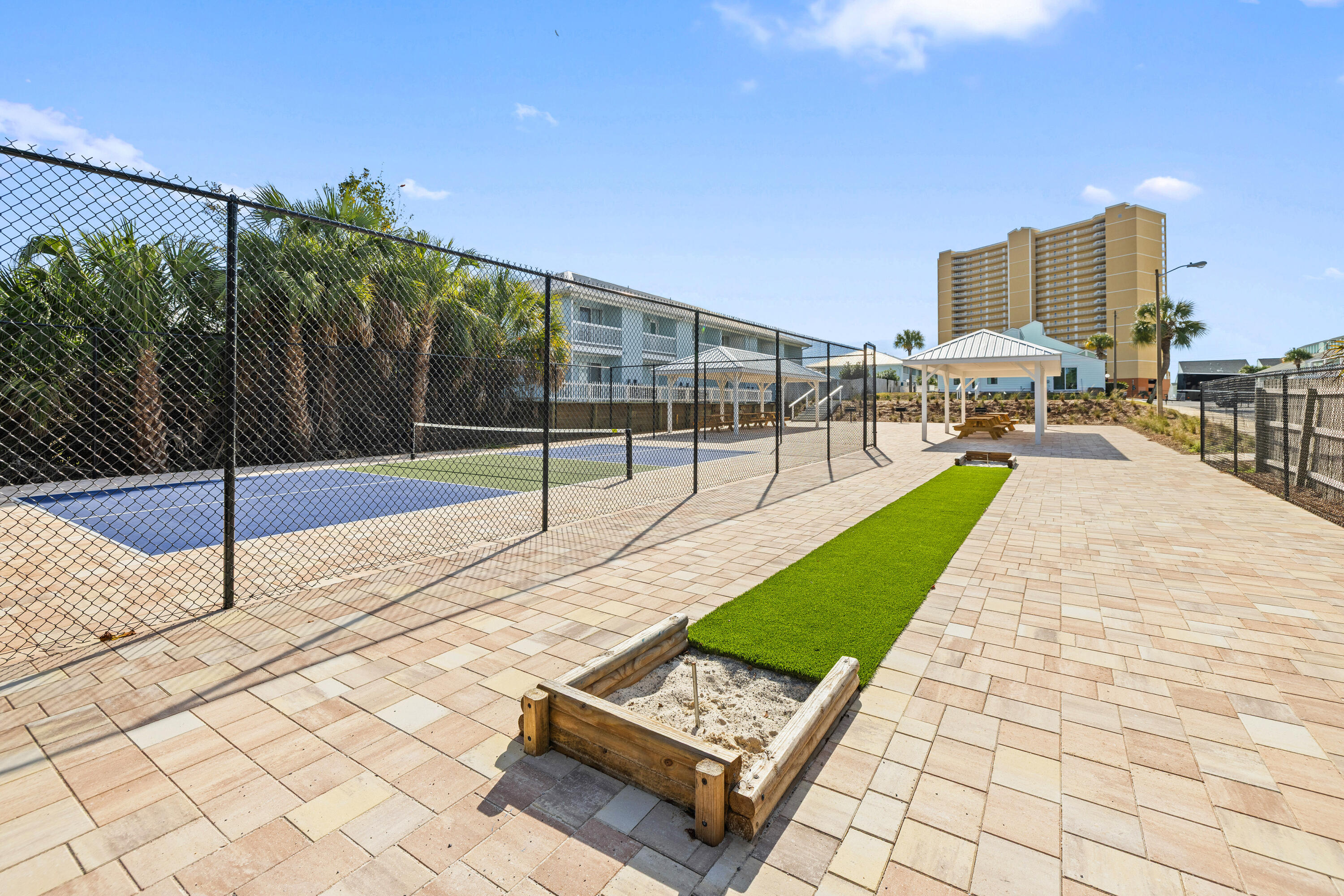 SOUTHWIND 1 CONDO - Residential