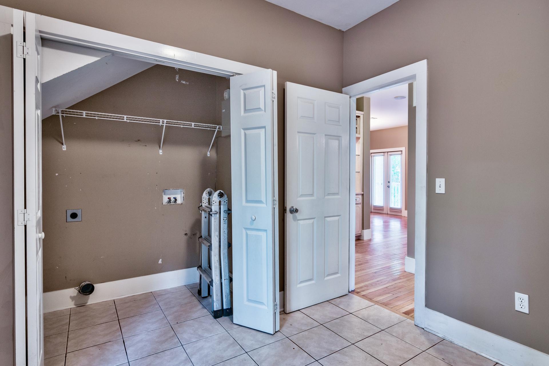 GULF SHORE MANOR - Residential