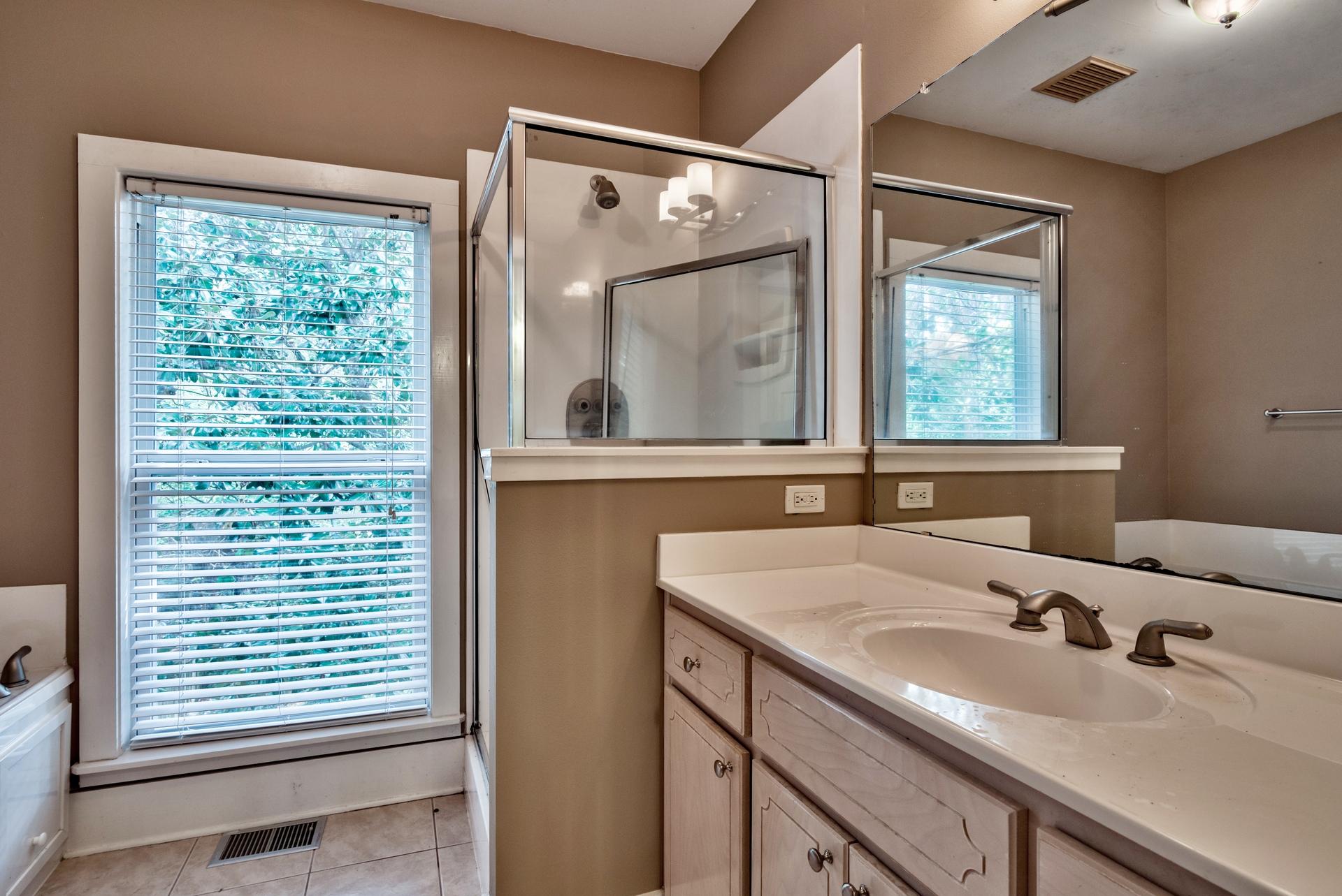 GULF SHORE MANOR - Residential