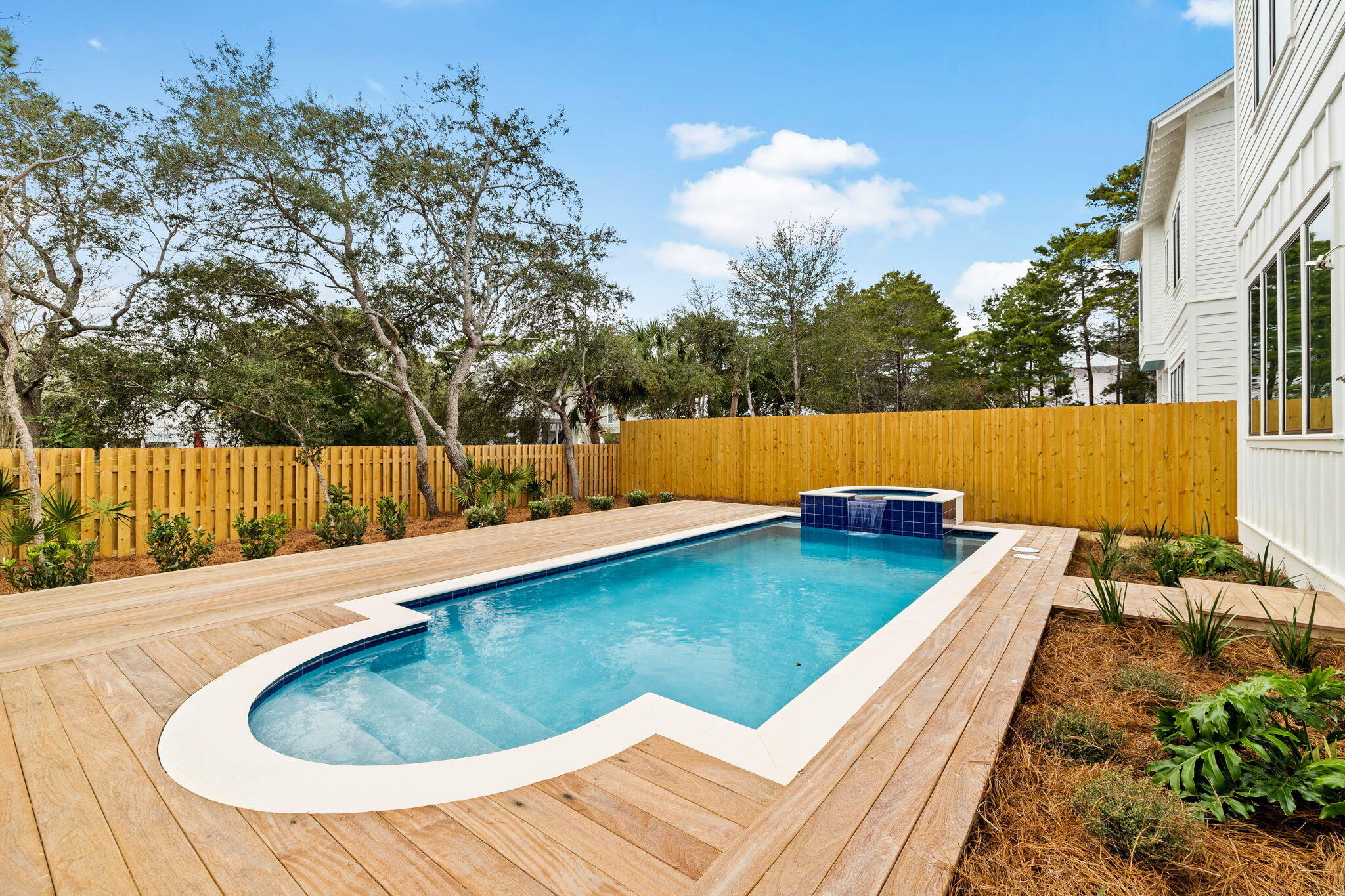 GULF SHORE MANOR - Residential
