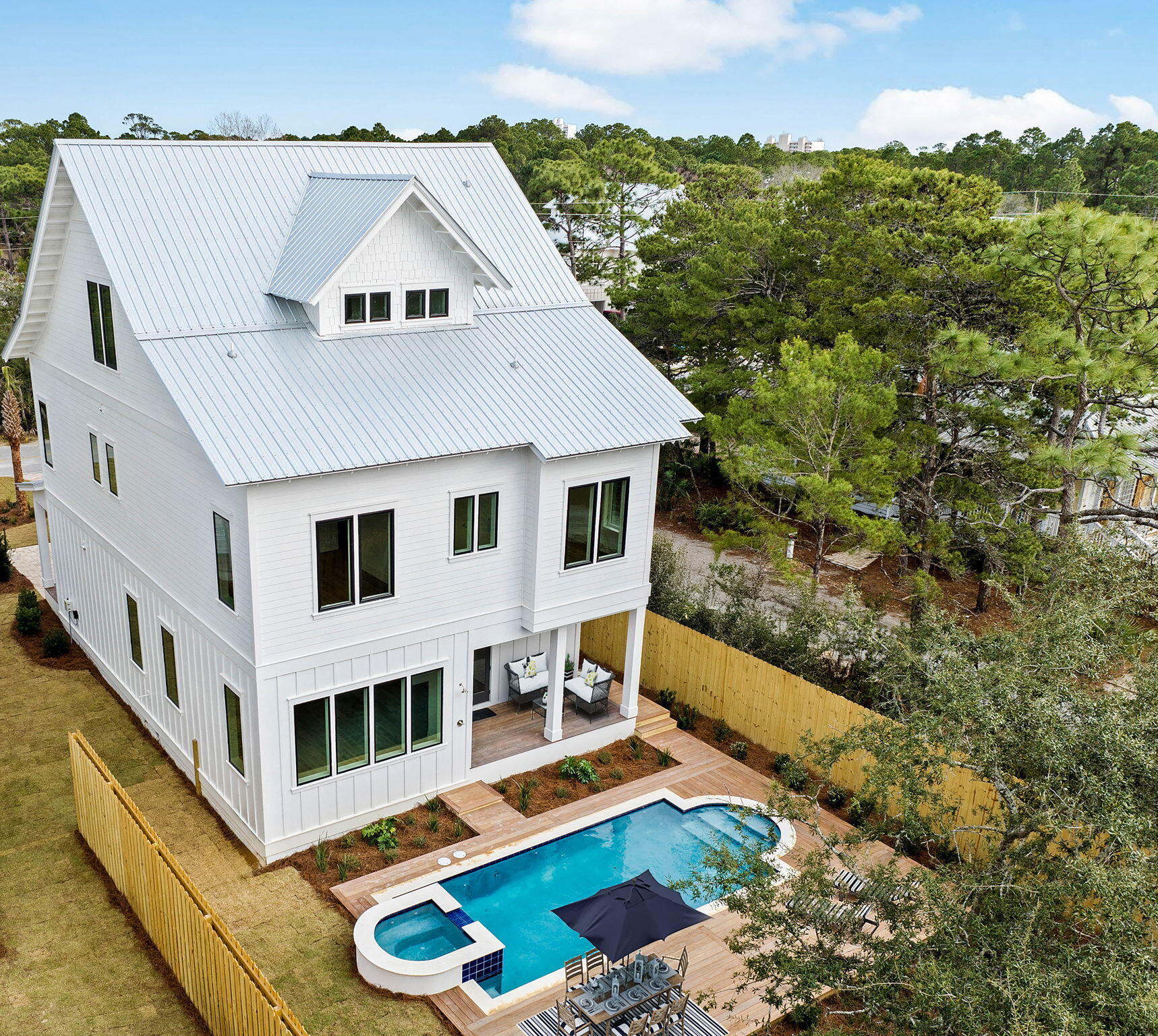 GULF SHORE MANOR - Residential