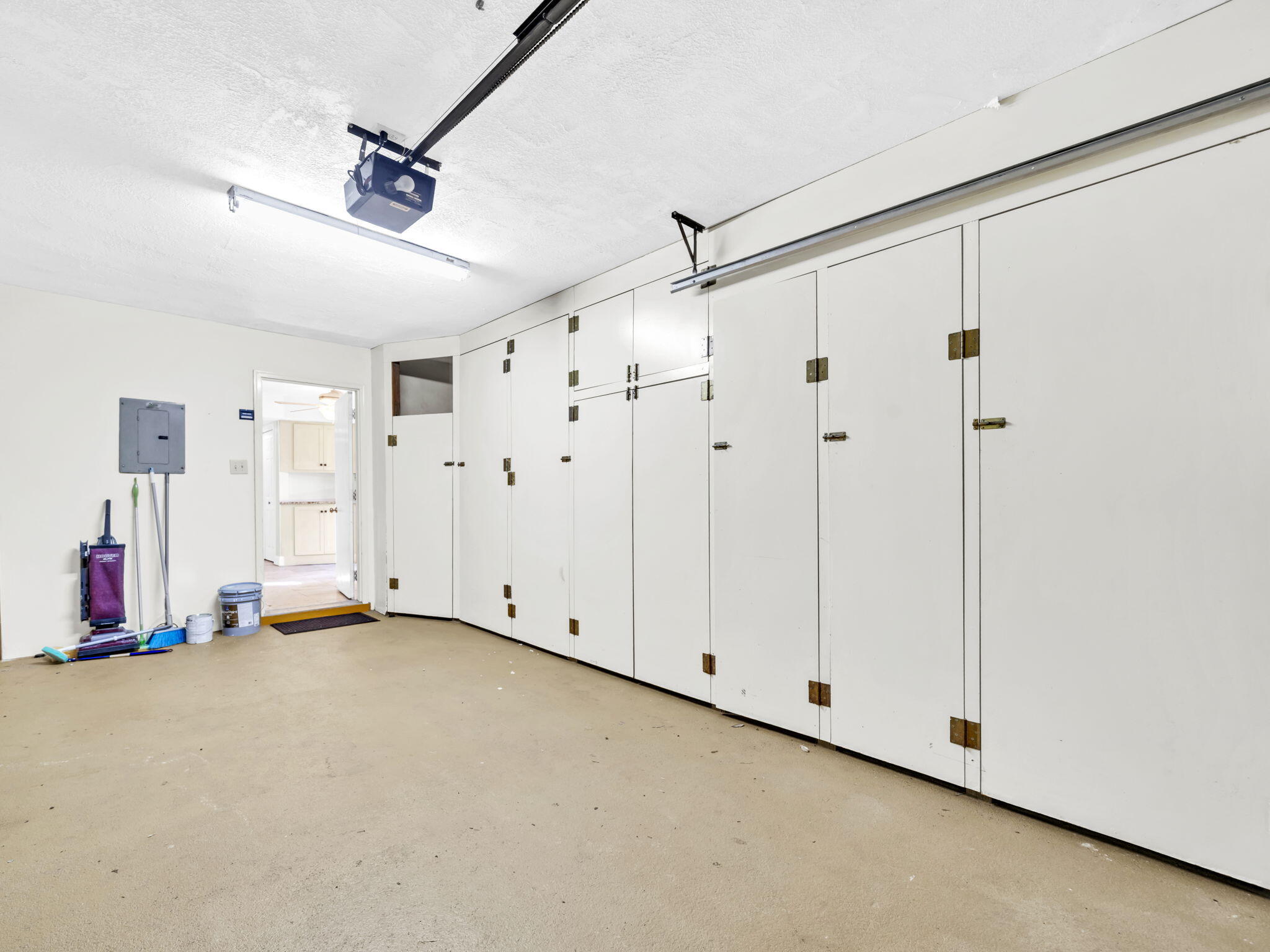 KIDD BAYOU OAKS UNIT 2 - Residential Lease