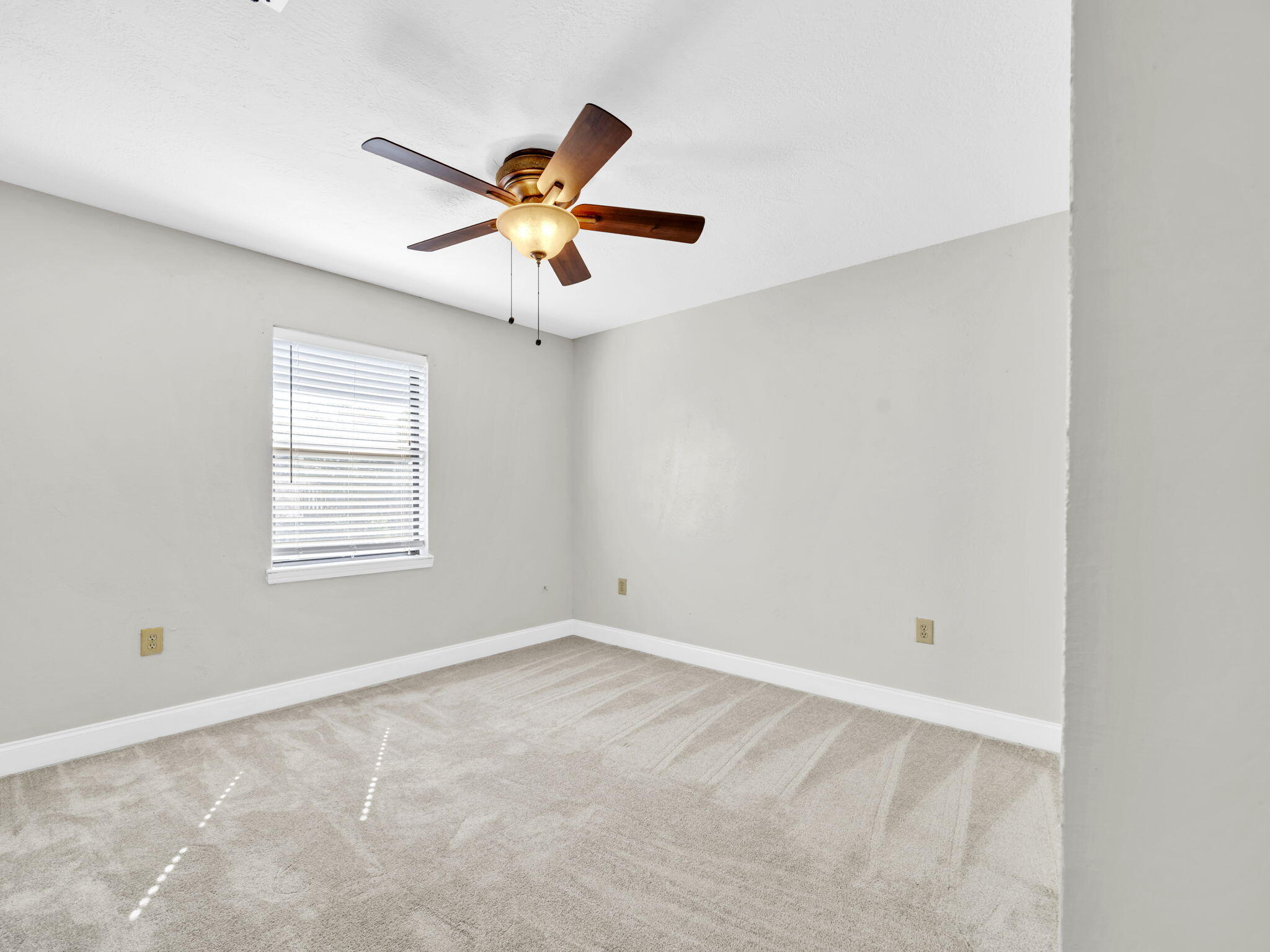 KIDD BAYOU OAKS UNIT 2 - Residential Lease