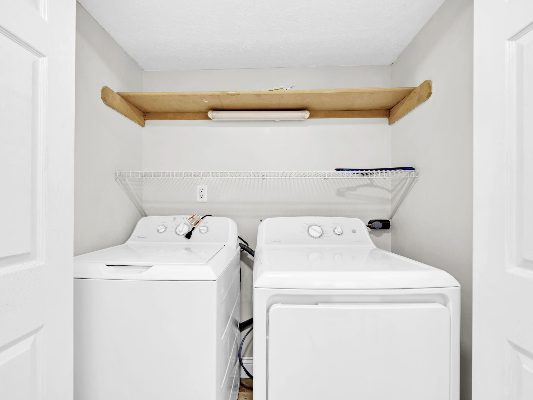 KIDD BAYOU OAKS UNIT 2 - Residential Lease