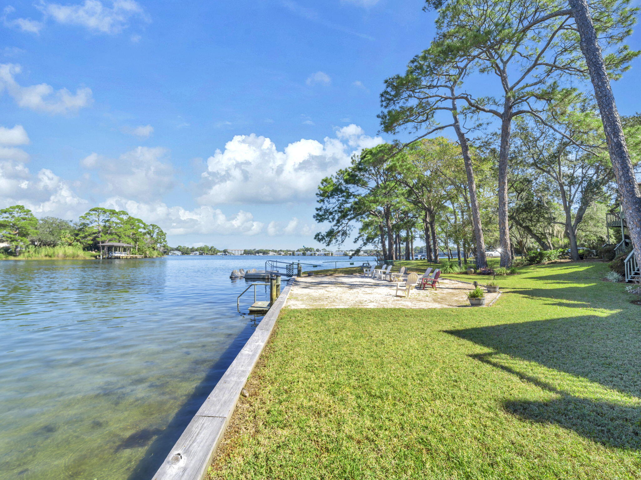 KIDD BAYOU OAKS UNIT 2 - Residential Lease
