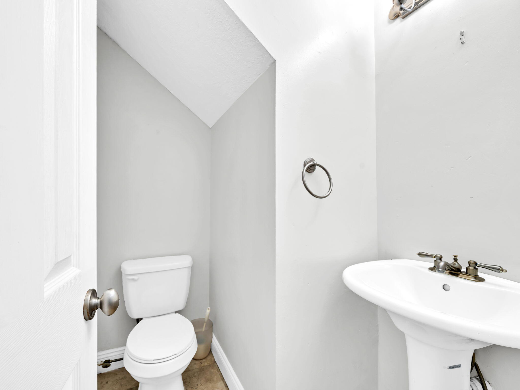 KIDD BAYOU OAKS UNIT 2 - Residential Lease