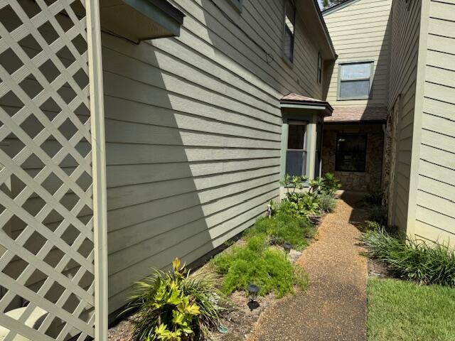 KIDD BAYOU OAKS UNIT 2 - Residential Lease
