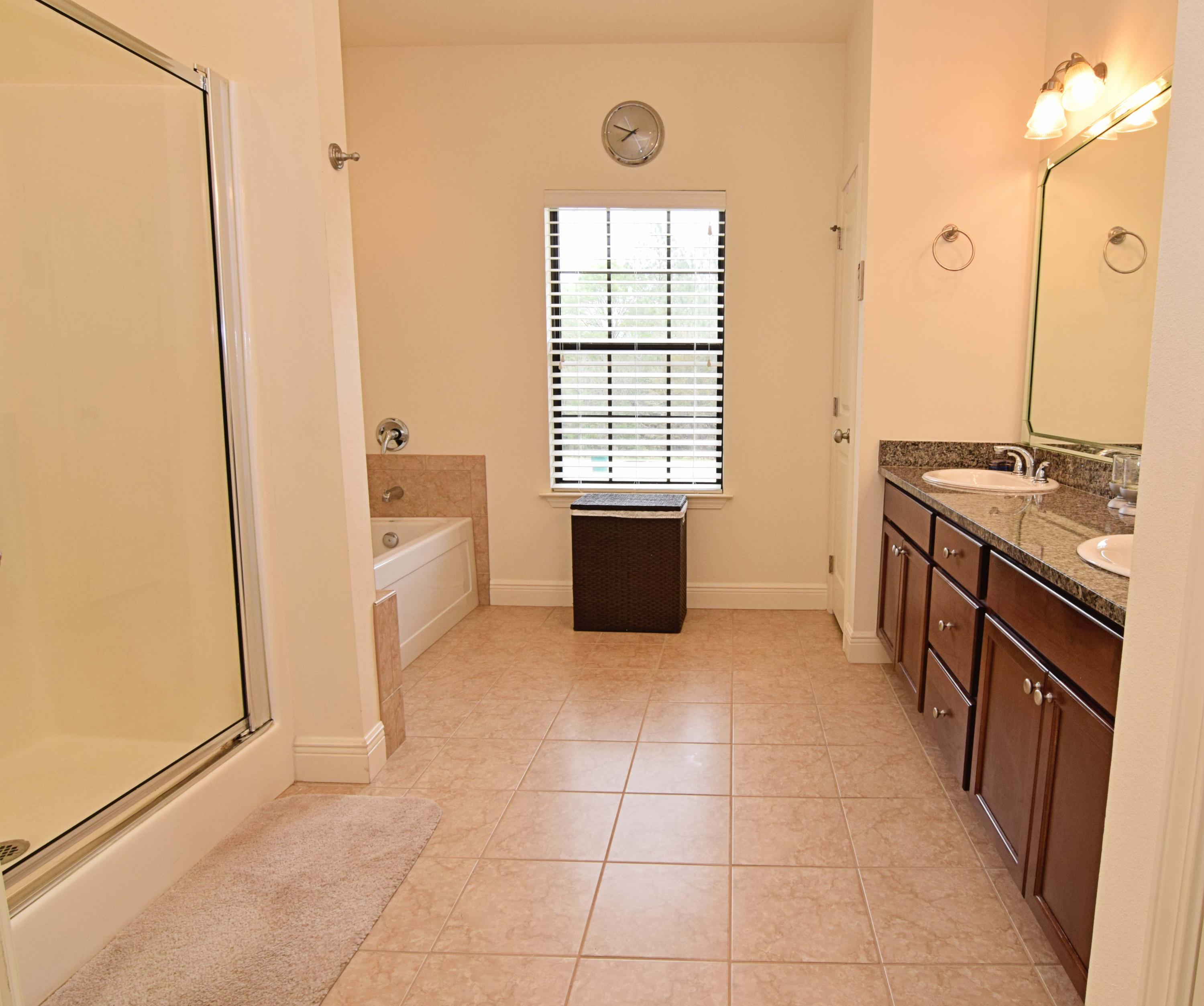 LAKE RIDGE ESTATES - Residential