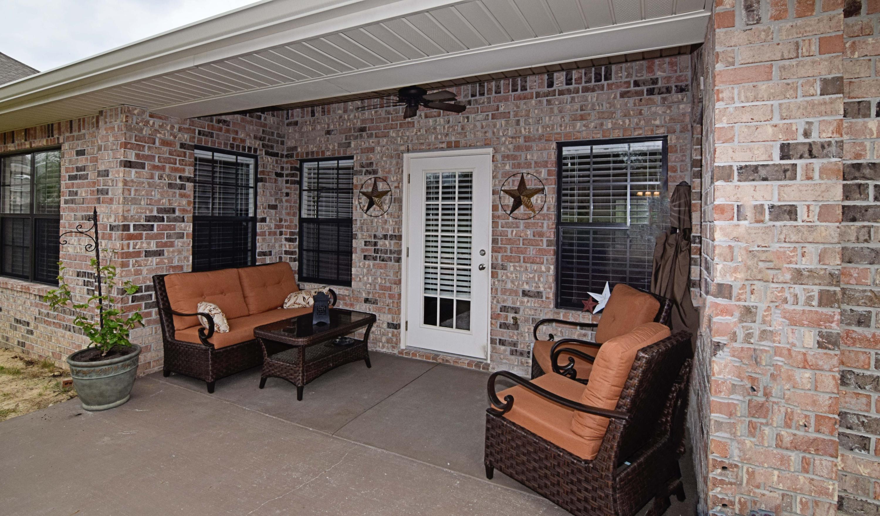 LAKE RIDGE ESTATES - Residential