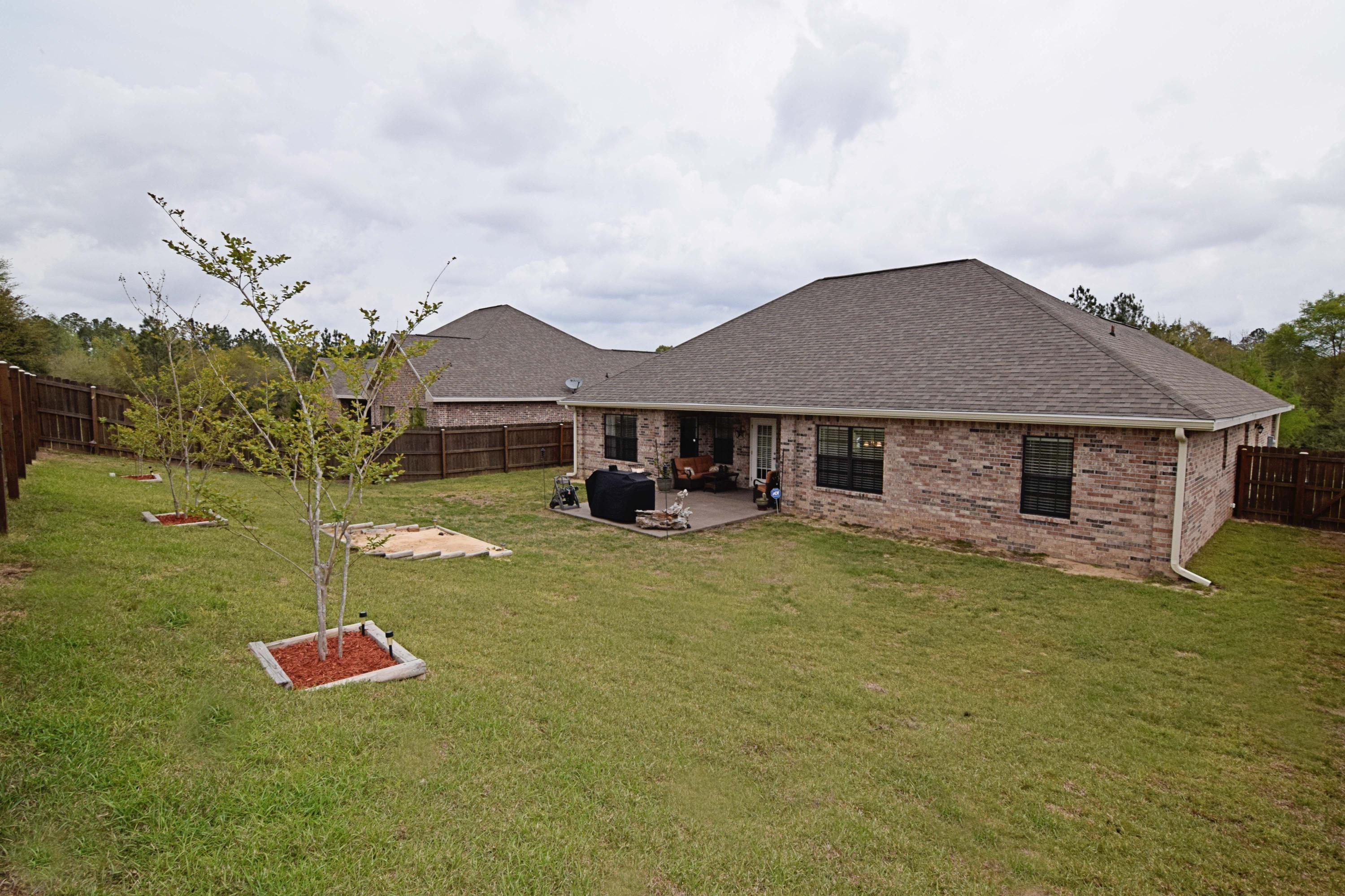 LAKE RIDGE ESTATES - Residential