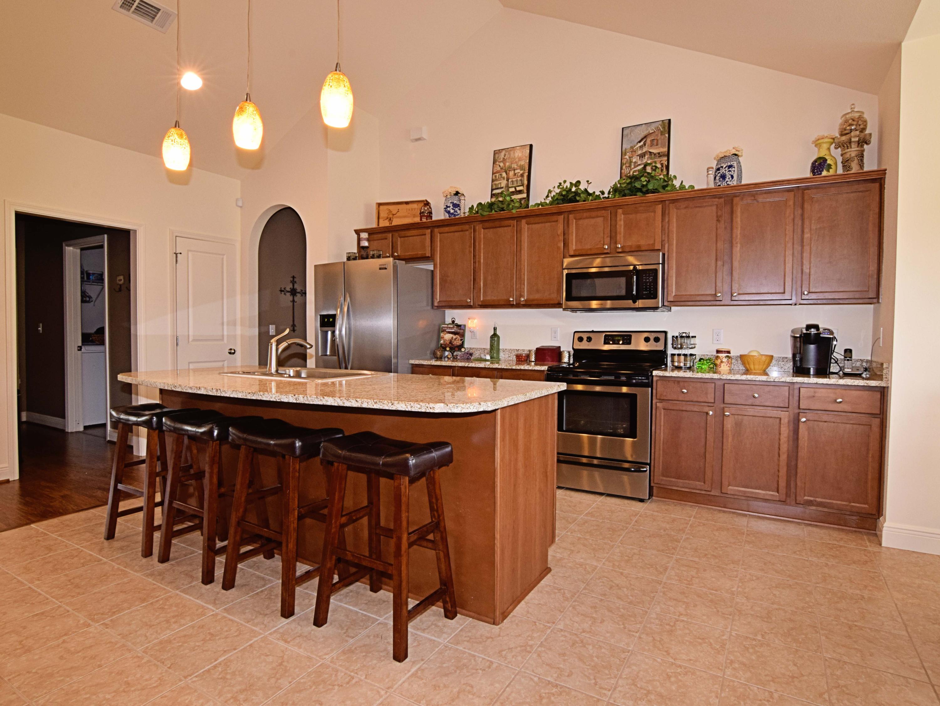 LAKE RIDGE ESTATES - Residential