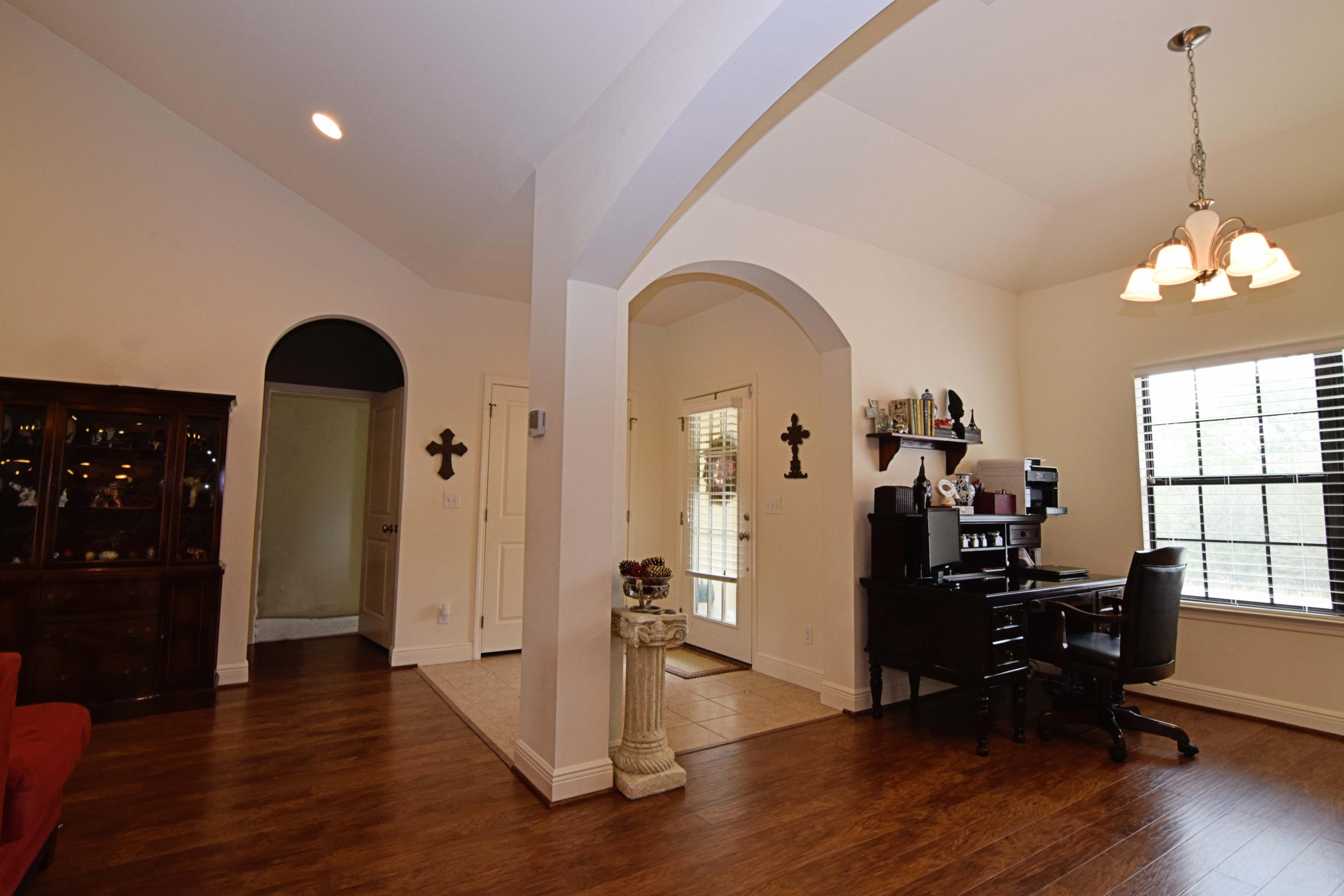 LAKE RIDGE ESTATES - Residential