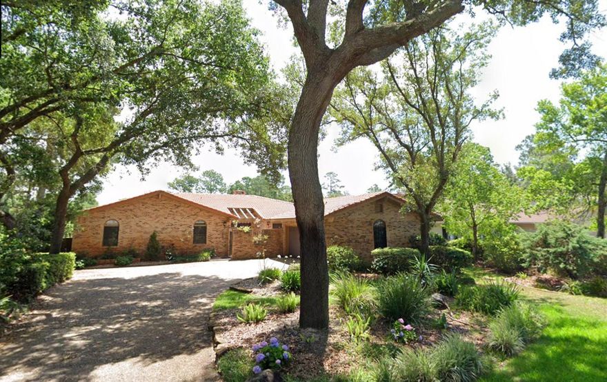 Enjoy the best of Florida living in this beautiful home in Bluewater Bay! The backyard is a private retreat featuring a sparkling in-ground pool and enclosed patio, perfect for relaxing or entertaining year-round. The spacious layout offers comfortable living areas with great natural light and easy access to the outdoor living space. Whether you're enjoying a quiet morning coffee on the screened patio or hosting friends poolside, this home is designed for the Florida lifestyle. Conveniently located near Eglin AFB, top-rated schools, shopping, dining. and golf. Bluewater Bay offers three pools, pickle ball, tennis and a marina. Updates include a new roof in 2024 and new pool liner in 2024