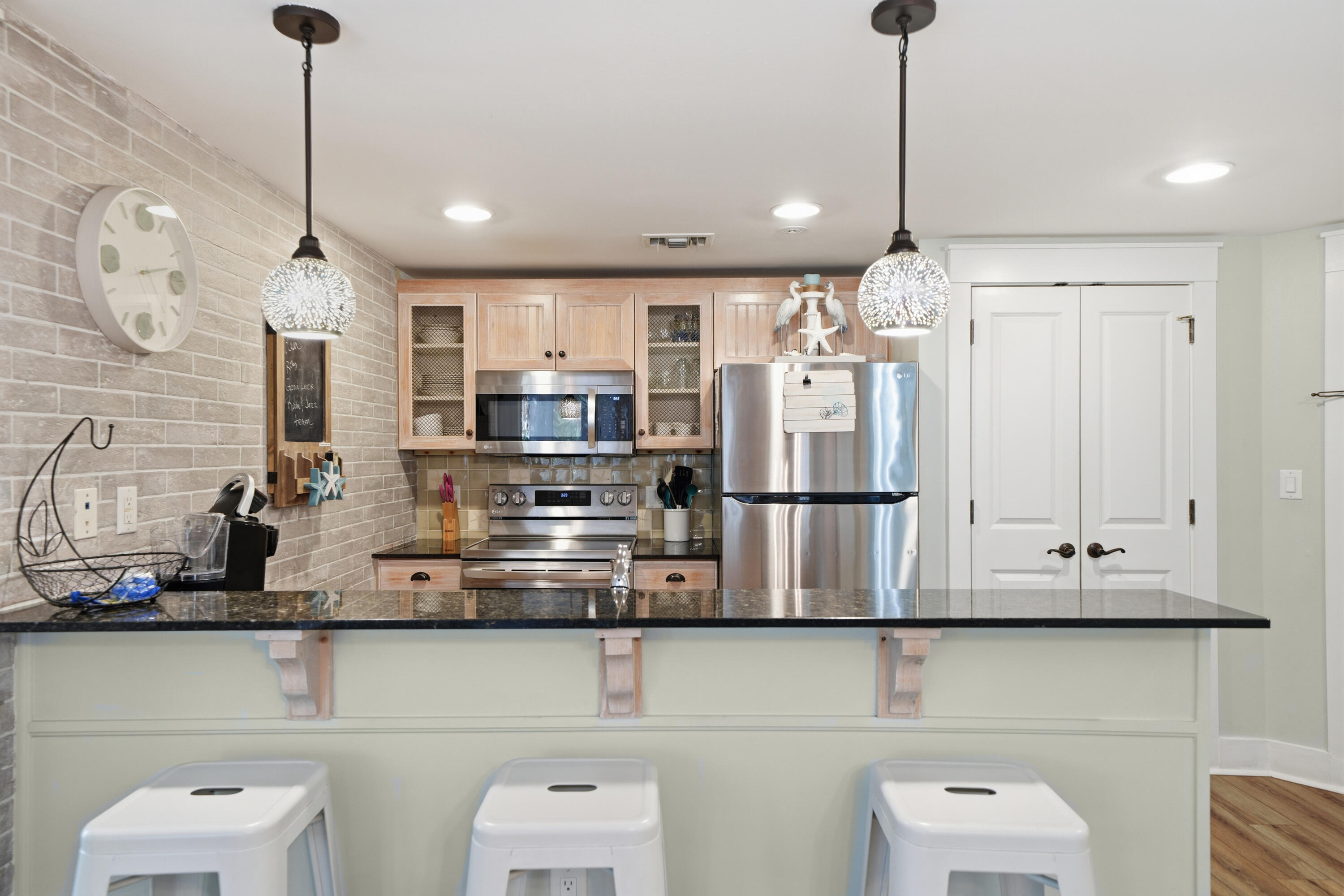 MARKET STREET INN - Residential