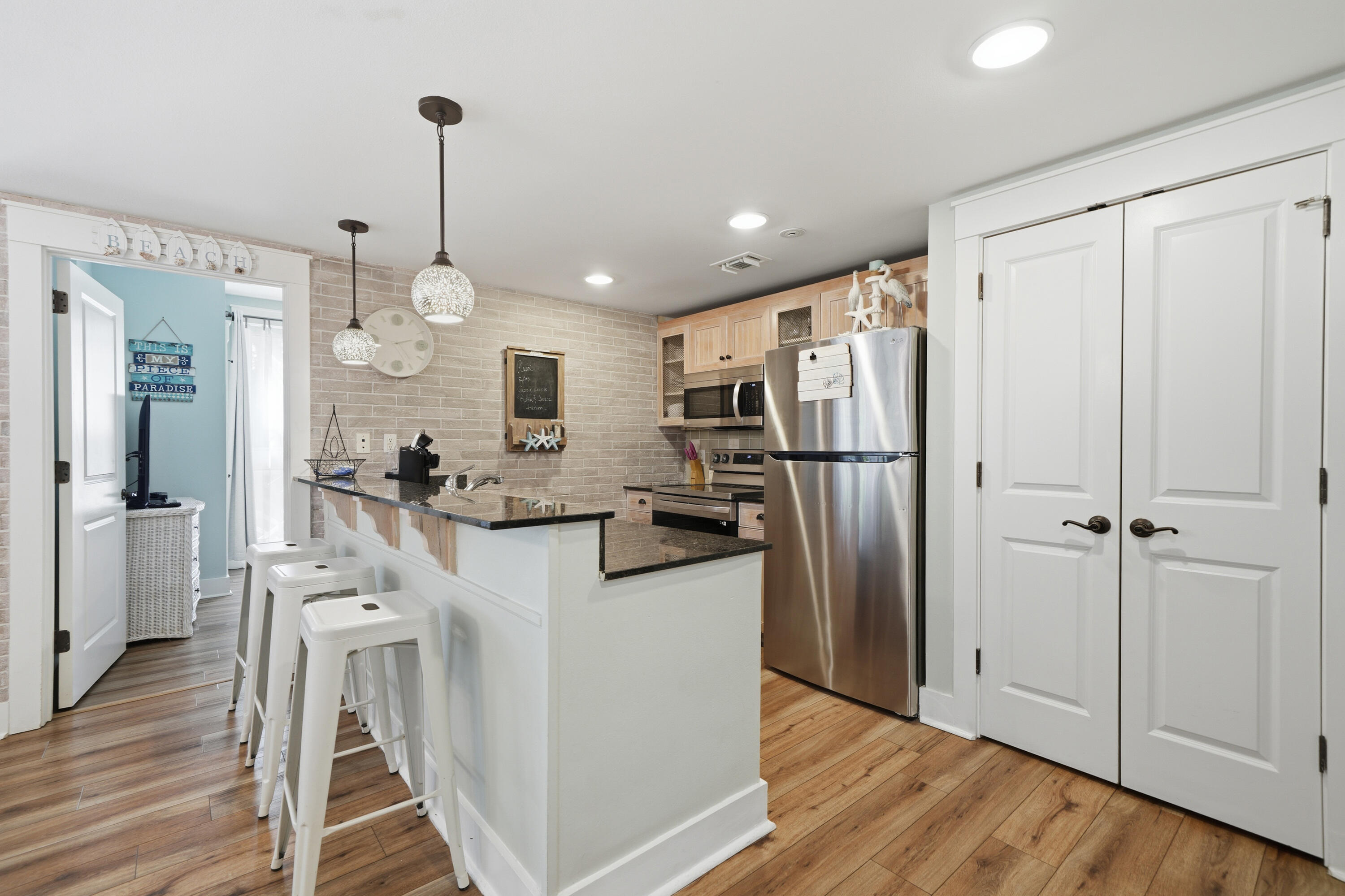 MARKET STREET INN - Residential