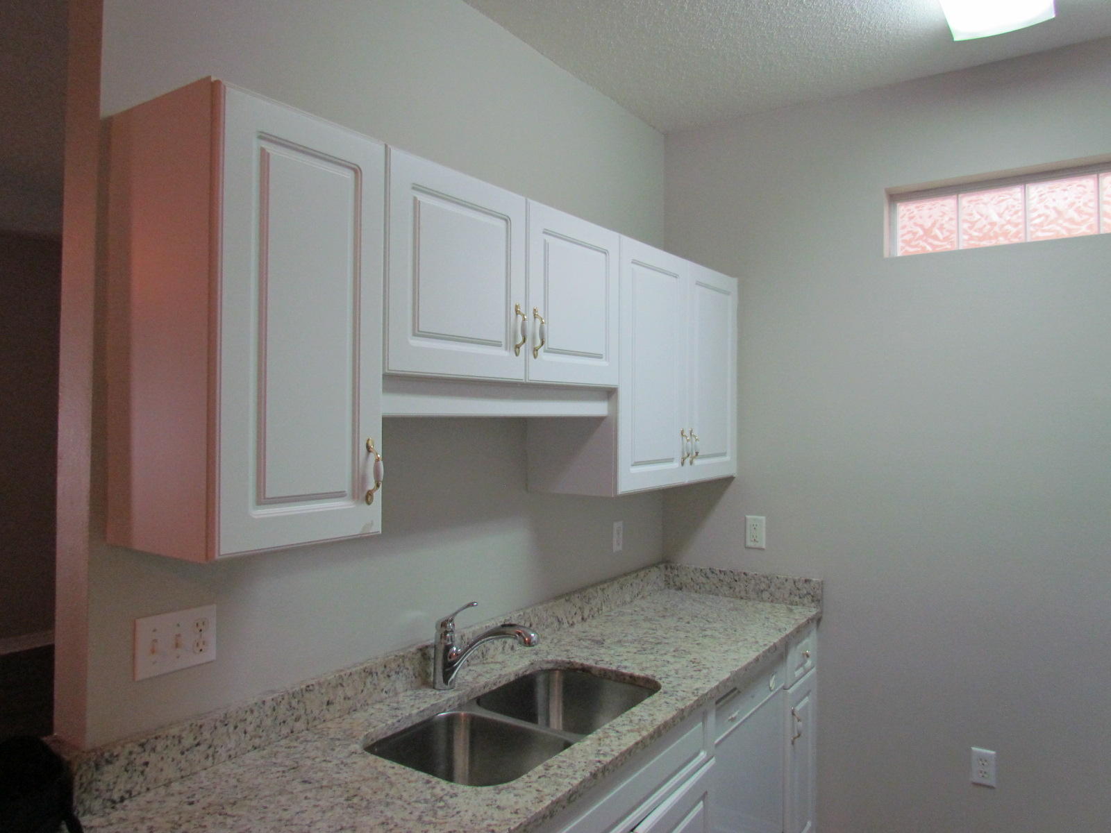 THE OAKS AT NICEVILLE CONDO UNIT 124 - Residential Lease