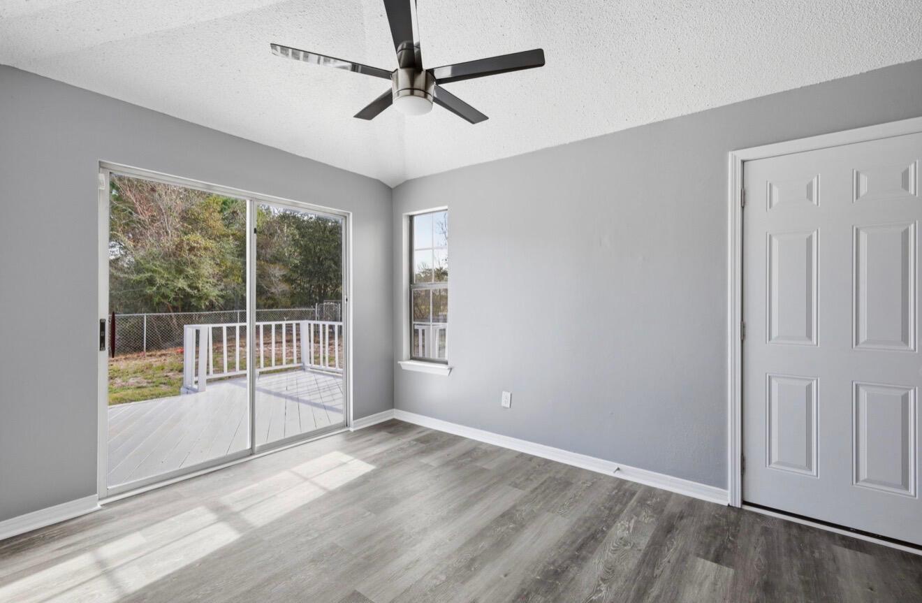 TIMBERLAKE ESTATES - Residential