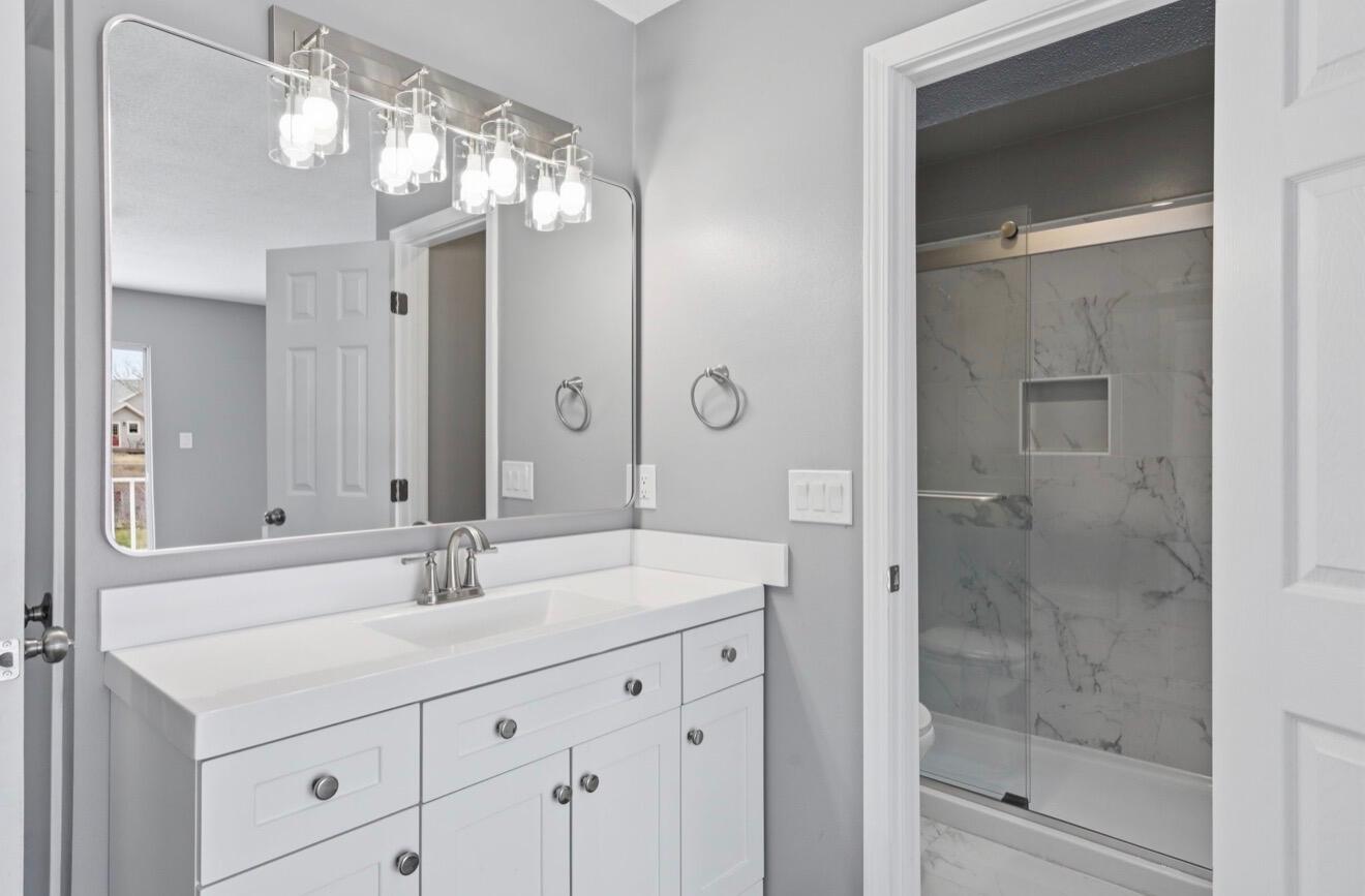 TIMBERLAKE ESTATES - Residential