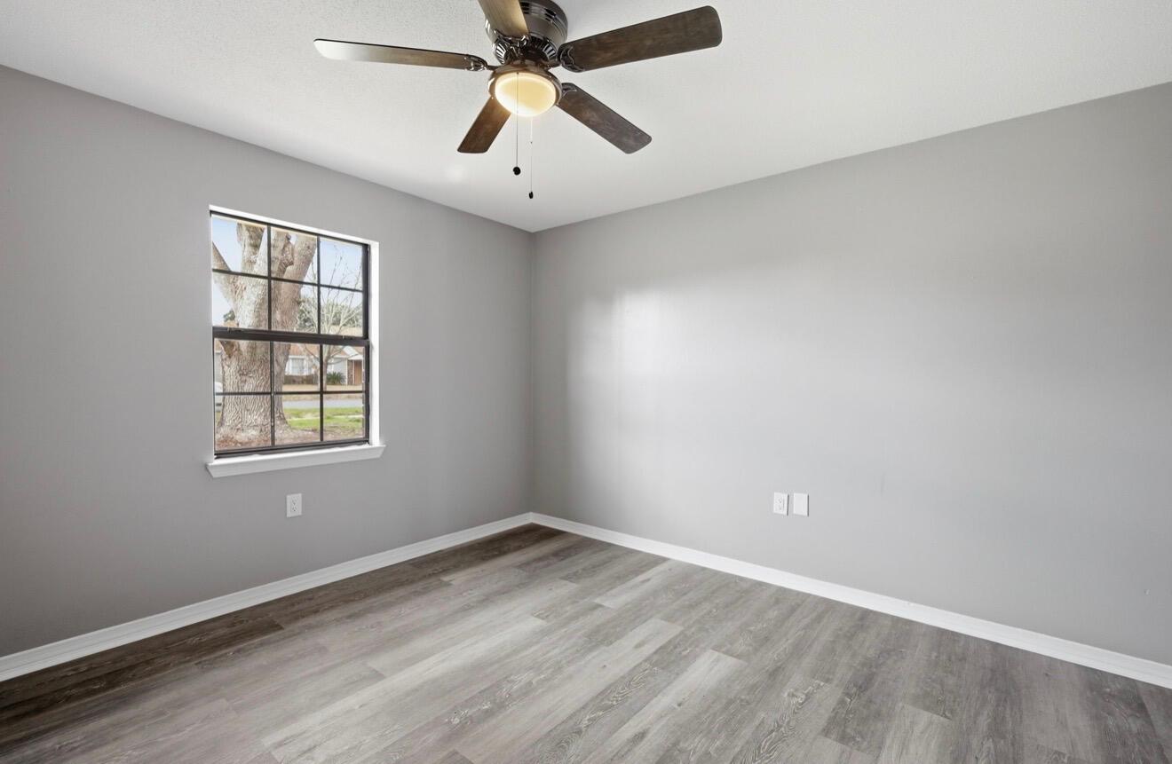 TIMBERLAKE ESTATES - Residential