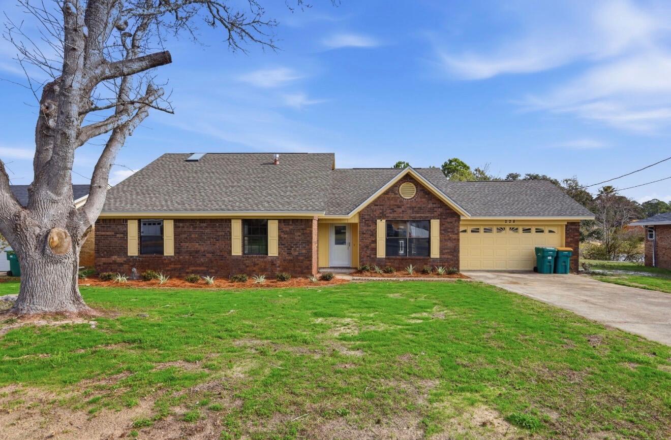 TIMBERLAKE ESTATES - Residential