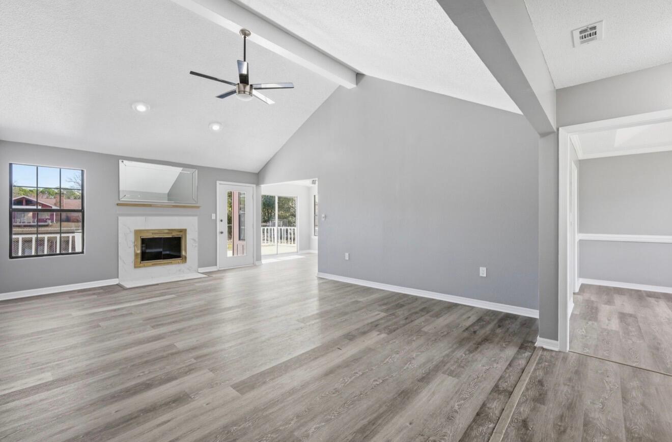 TIMBERLAKE ESTATES - Residential