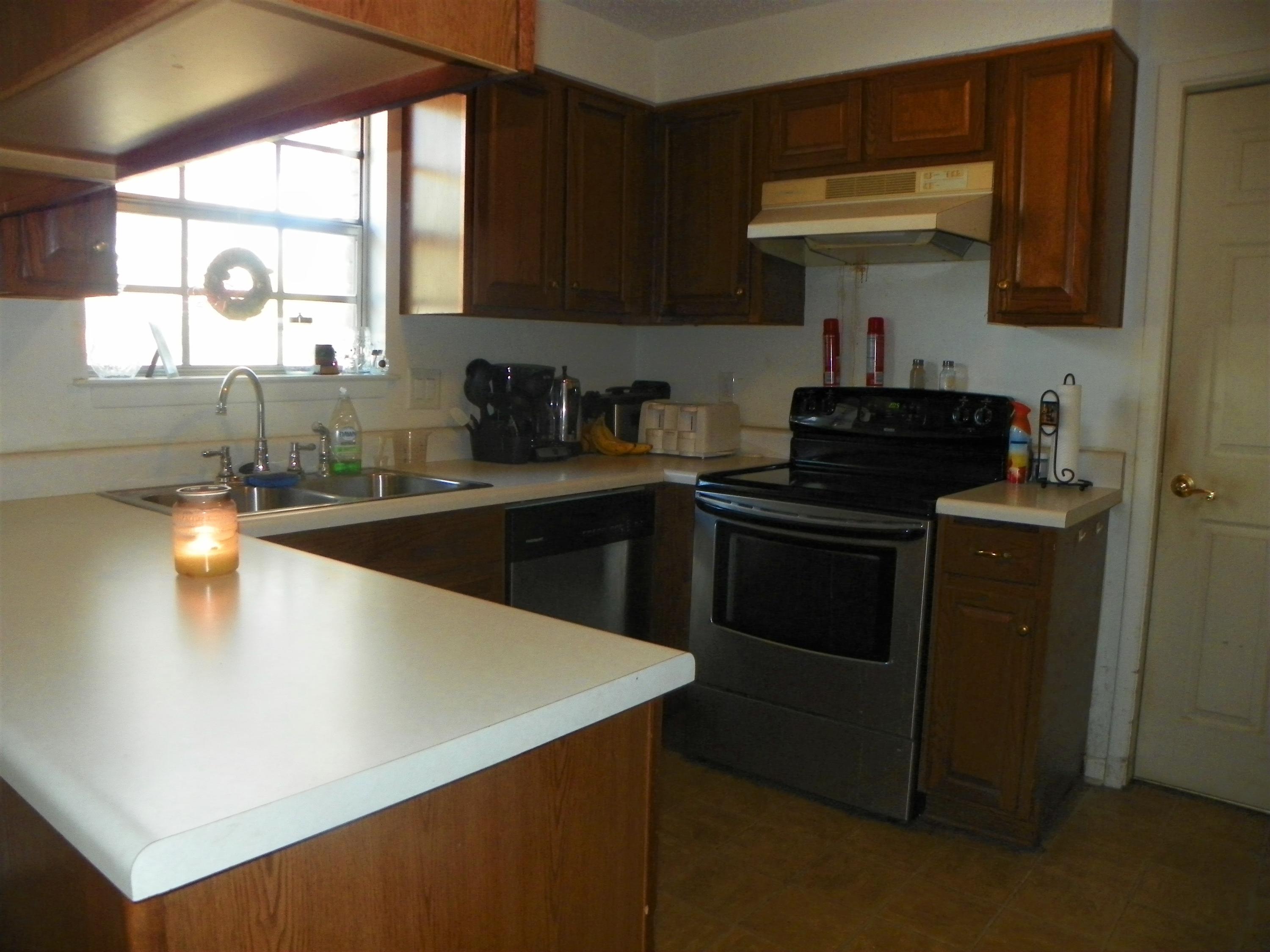 PALM EST UNIT #3 LOT 16 BLK 3 - Residential