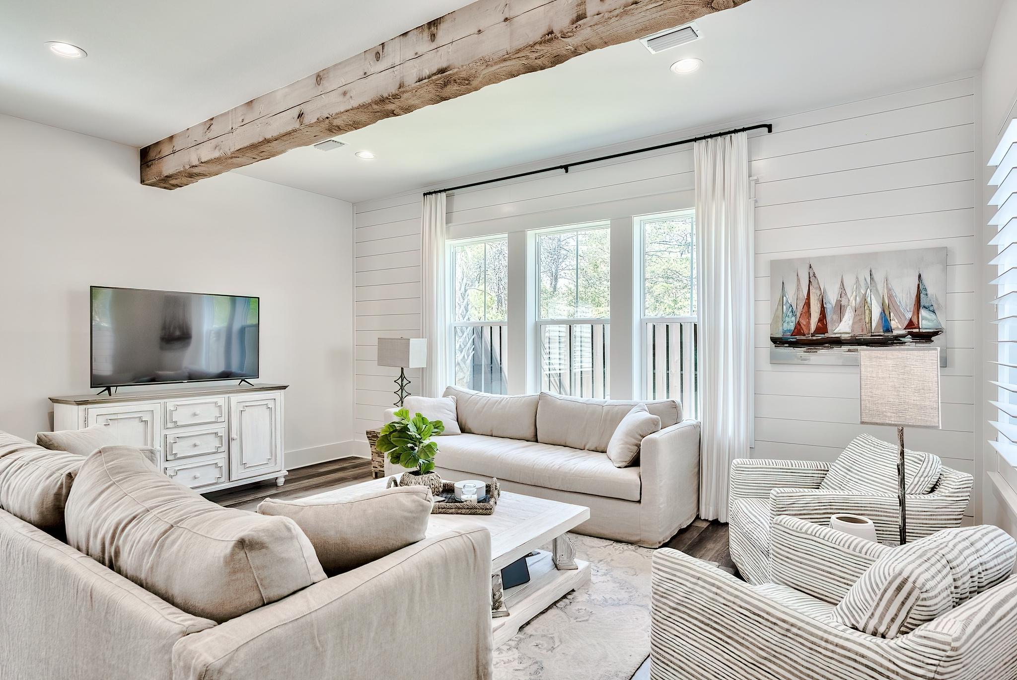 Santa Rosa Retreat - Residential