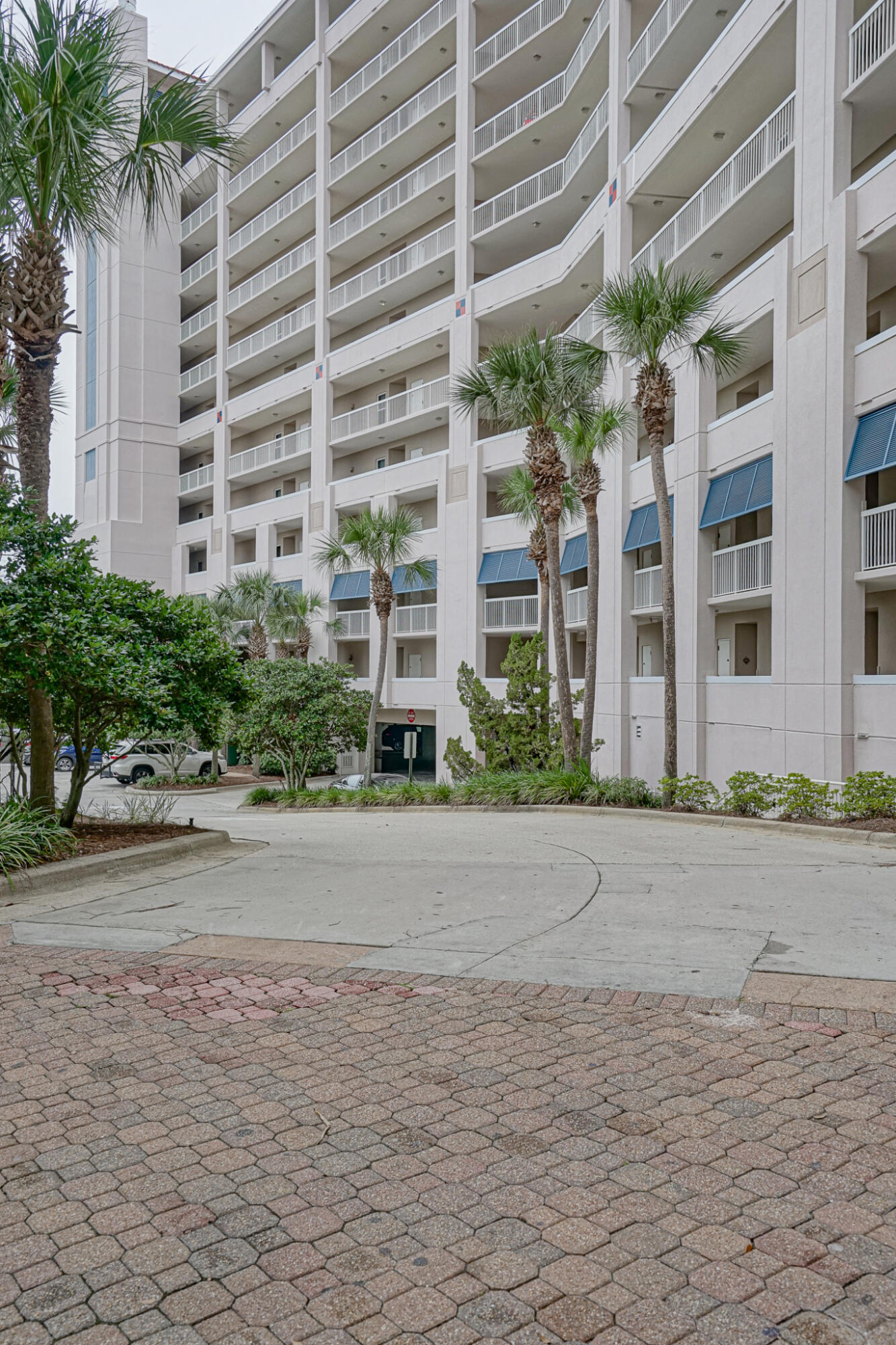 3 Bedroom, 3 bath in the beautifully landscaped Tops'l resort that offers so many amenities. Gorgeous water views from this exceptionally decorated condo can be seen for miles. This unit is a lockout and can be rented as a separate studio and 2 bed, 2 bath or as the full 3 bedroom with exceptional rental history bringing in well over 50k a year.