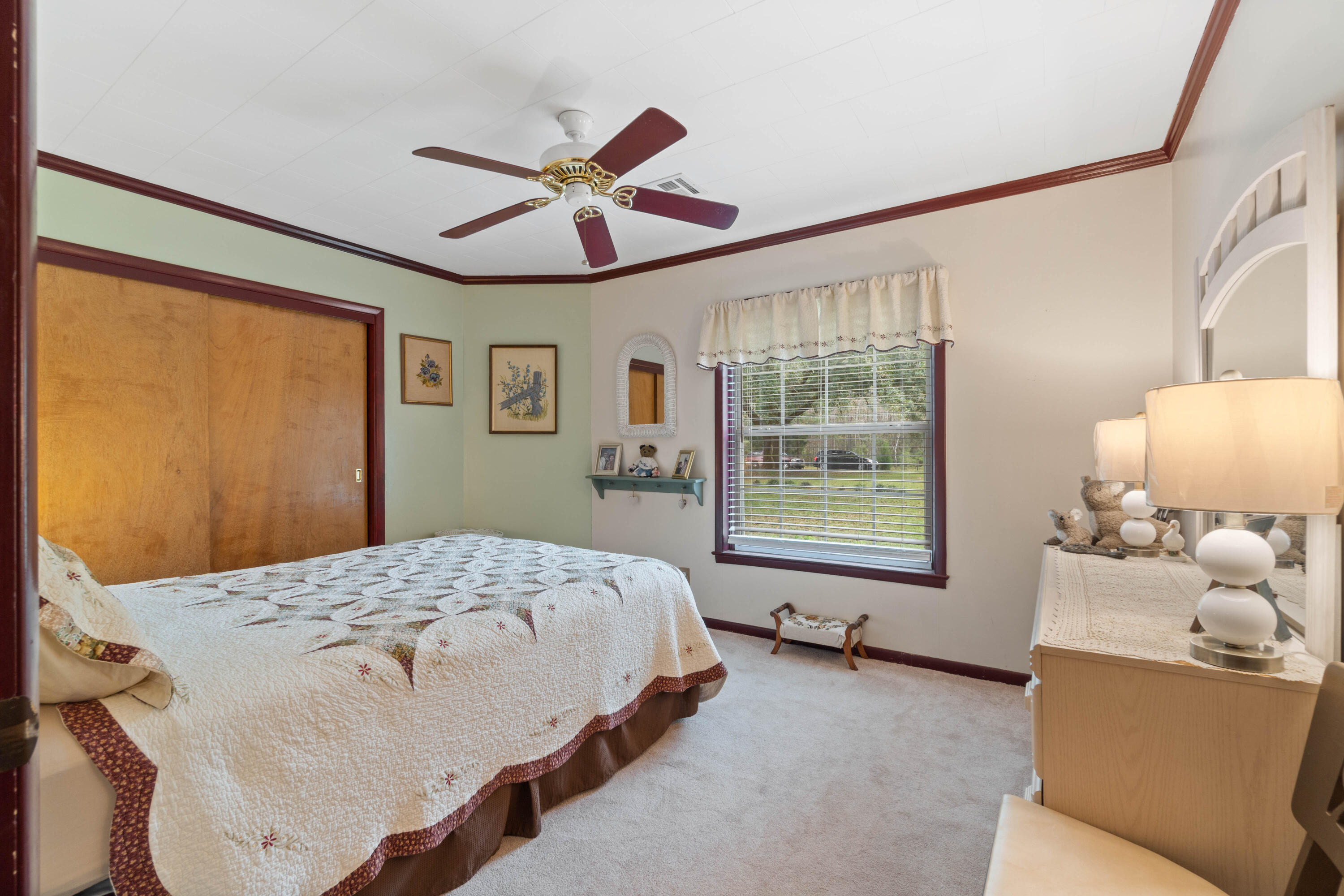 NO RECORDED SUBDIVISION - Residential