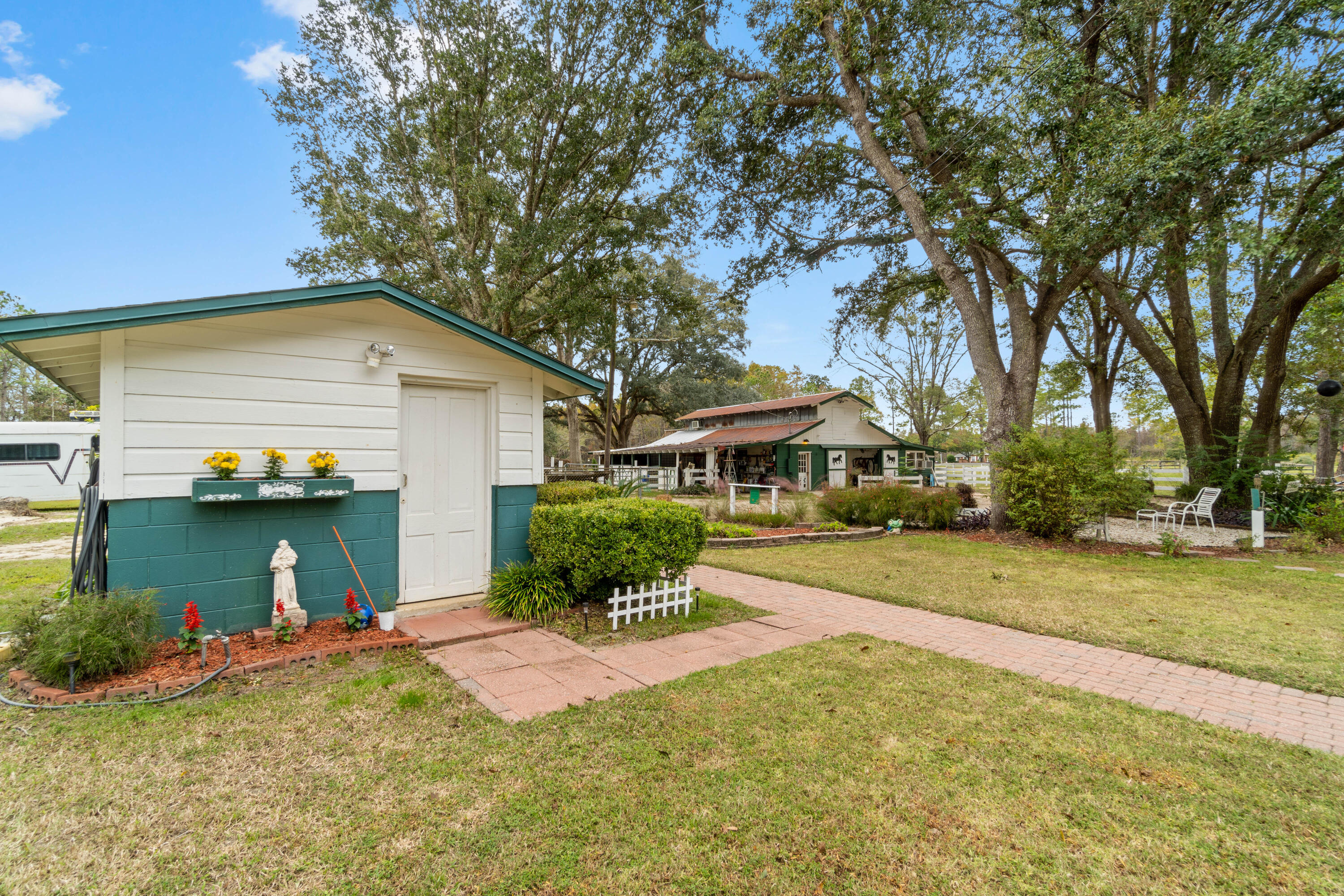 NO RECORDED SUBDIVISION - Residential