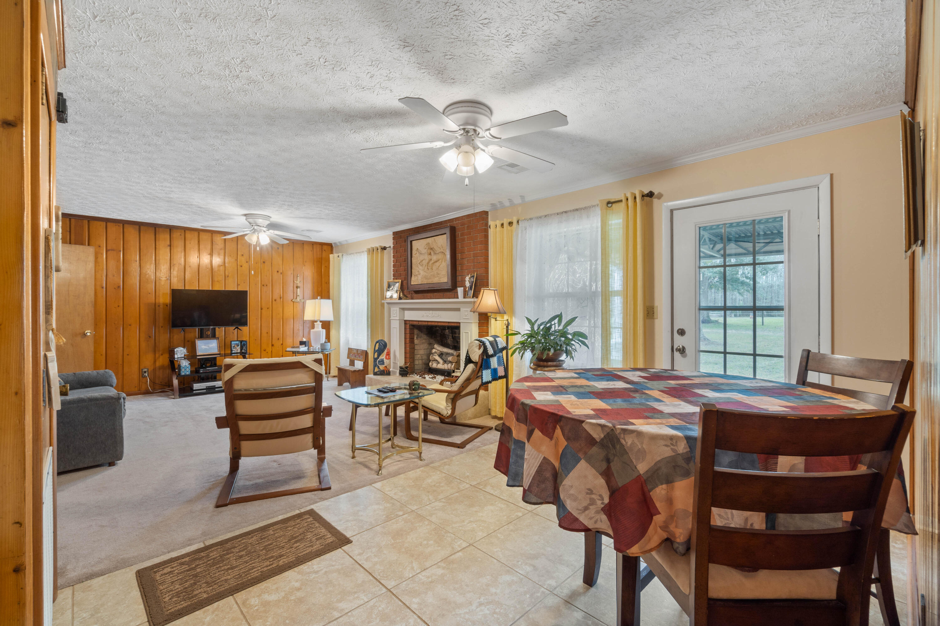 NO RECORDED SUBDIVISION - Residential